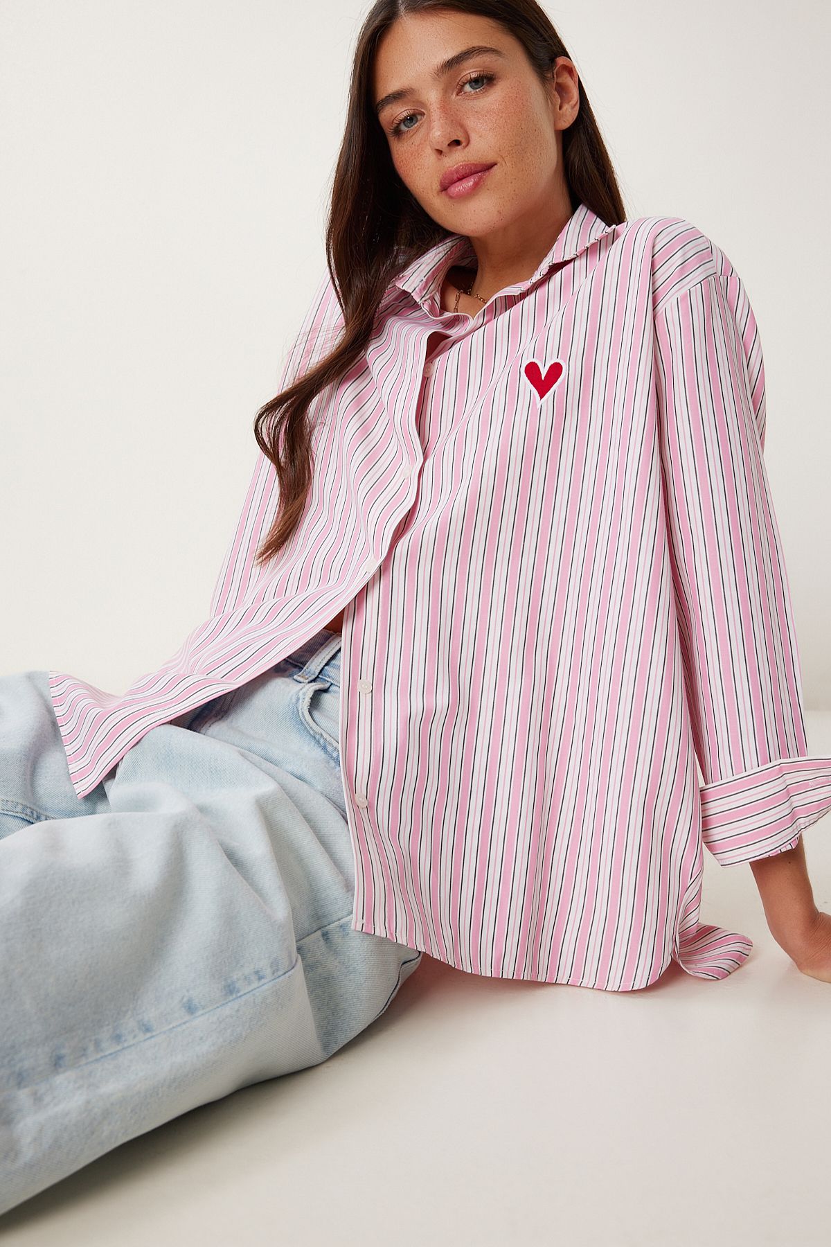 Lovelyİstanbul Kalp Baskılı Çizgili Oversize Dokuma Gömlek PEMBE LDP0050