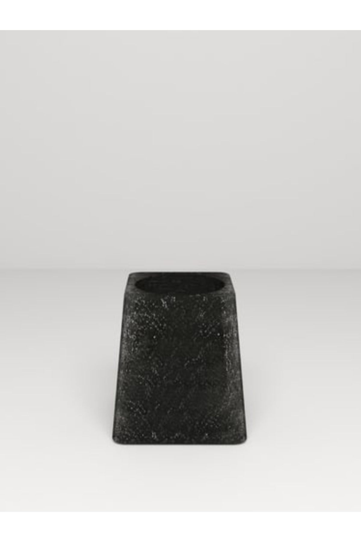 Dekor Hafif Beton Saksı Pira 60LT
