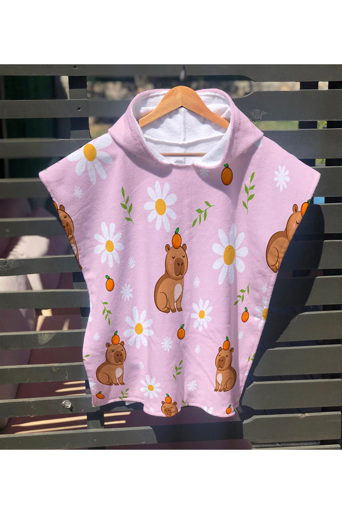 Evmila Capybara Desenli Baskılı Panço Havlu - 60x60 cm | Yumuşak Pamuklu & Polyester Dijital Baskılı