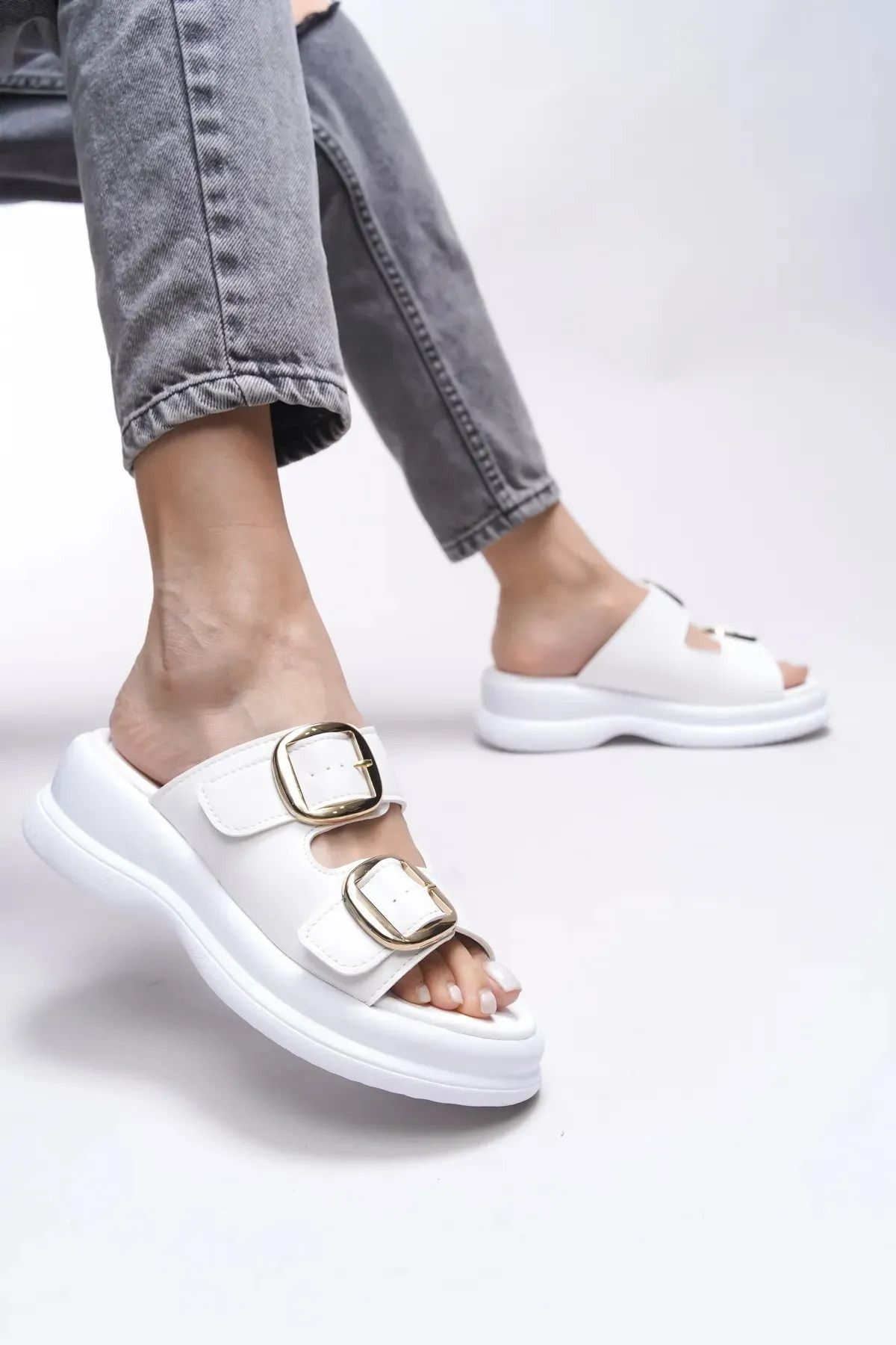 ZEYYMODA Çift Tokalı Kadın Terlik Rahat Taban