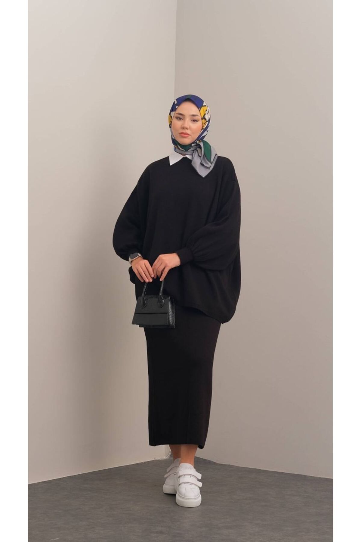 Suede Style 30240 - Şık Rahat Salaş Triko Etekli Kadın Takımı