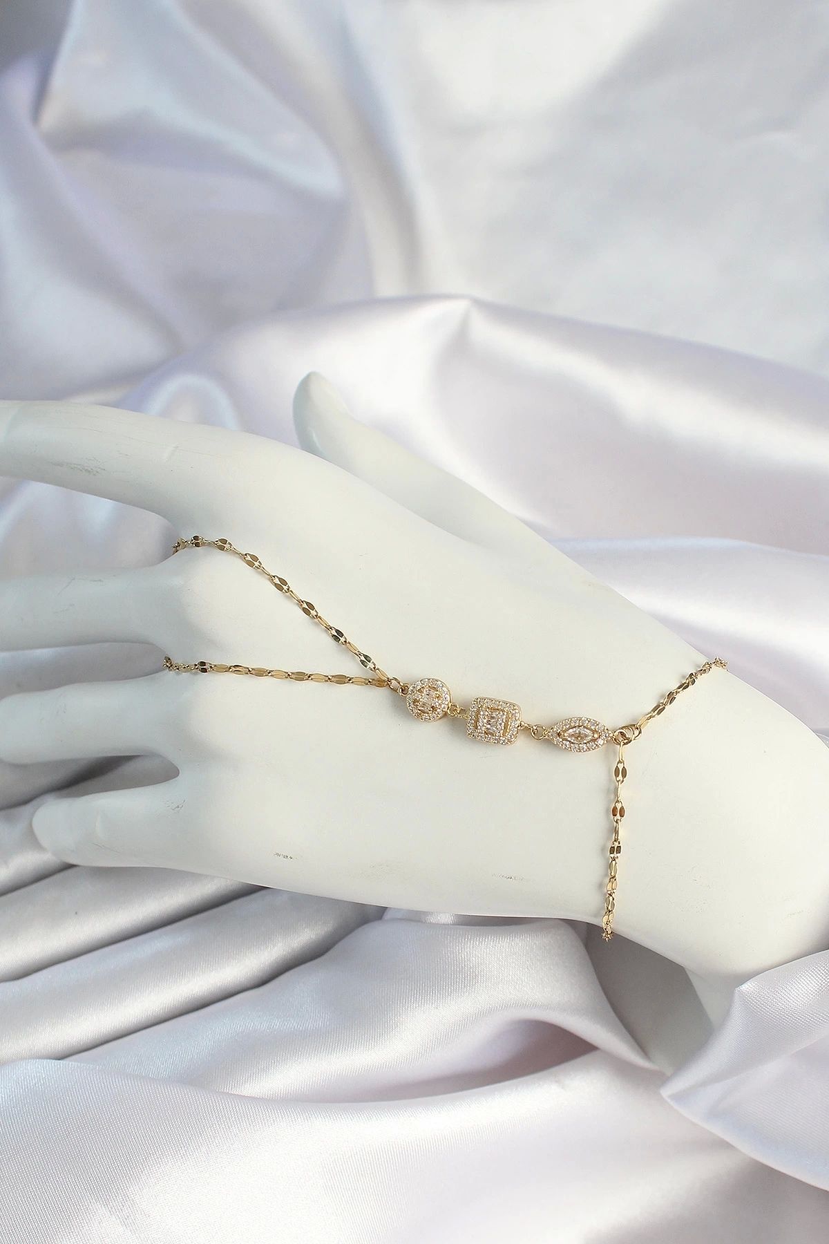 Clariss 316L Çelik Gold Renk Zirkon Taşlı Baget Şahmeran