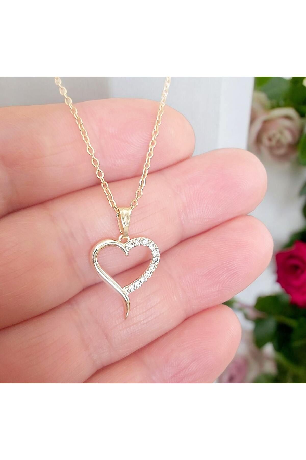 HOBİSY GIFT SHOP Zirkon Taşlı Kalp Tasarım Çelik Kolye - Kararmaz Gold Renk - Zarif Hediye Seçeneği