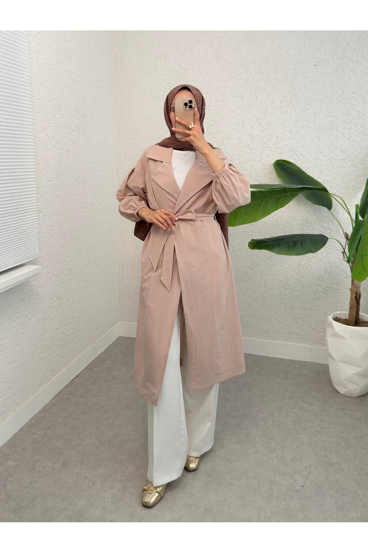 complete the look image