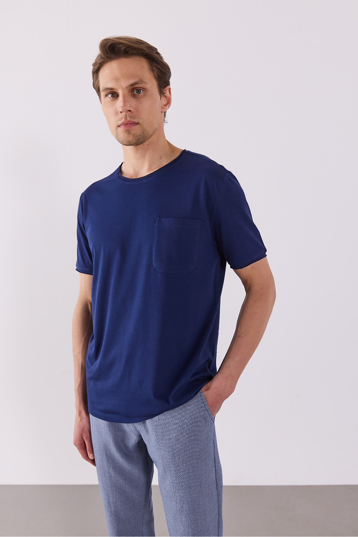 VENA-Simon Crew Neck Pocket Detailed Basic T-Shirt - Dark Blue 8
