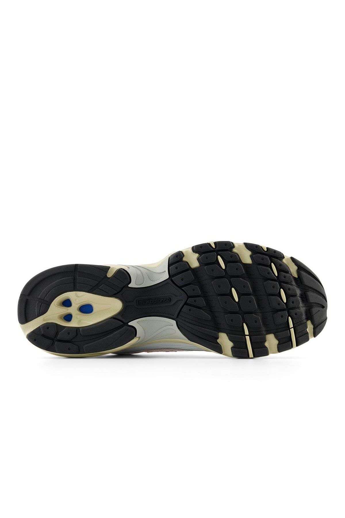 اسنیکر سفید زنانه کفش اورجینال New Balance