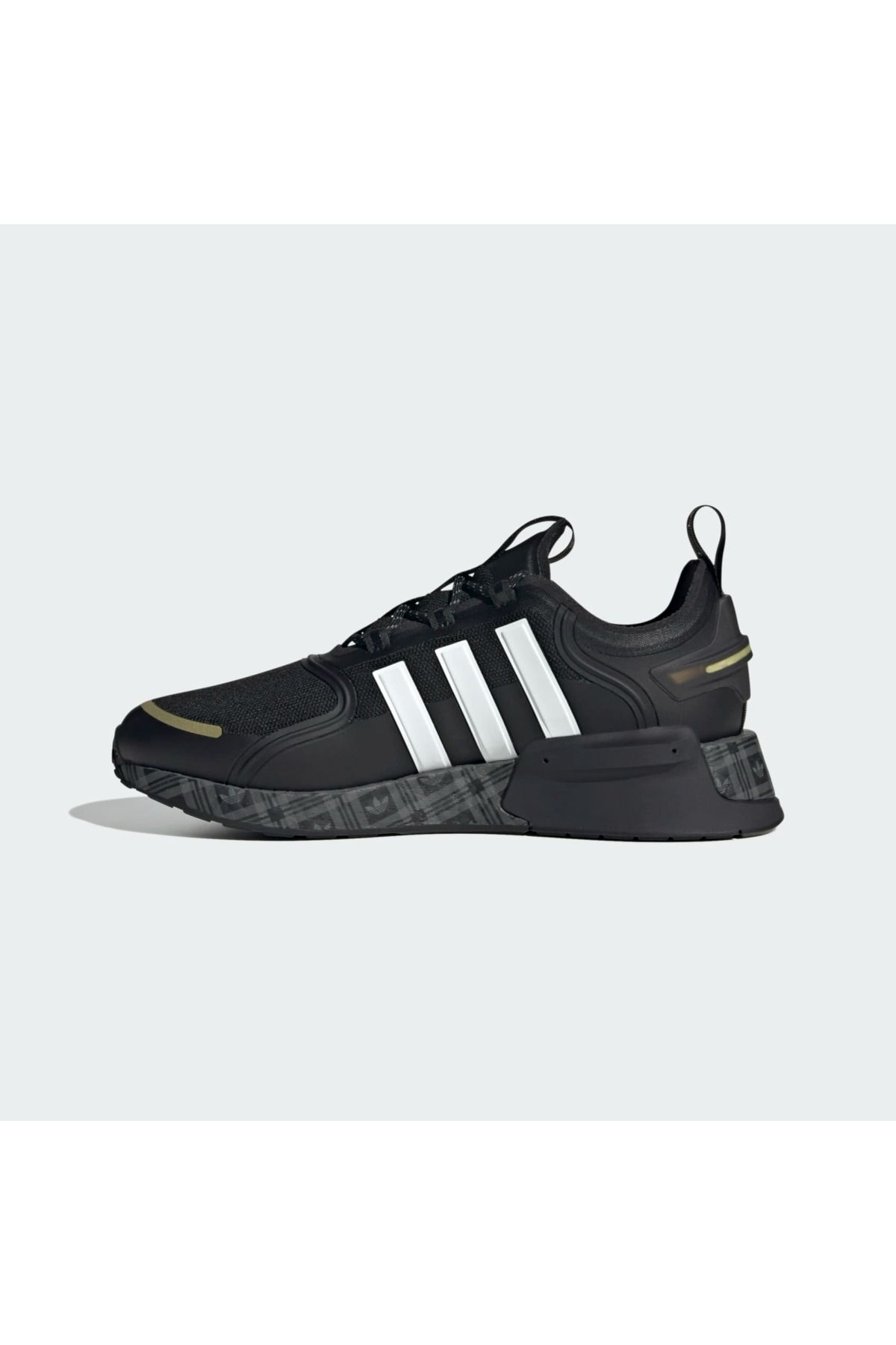 اسنیکر مشکی مردانه NMD R1 V3 کفش های adidas