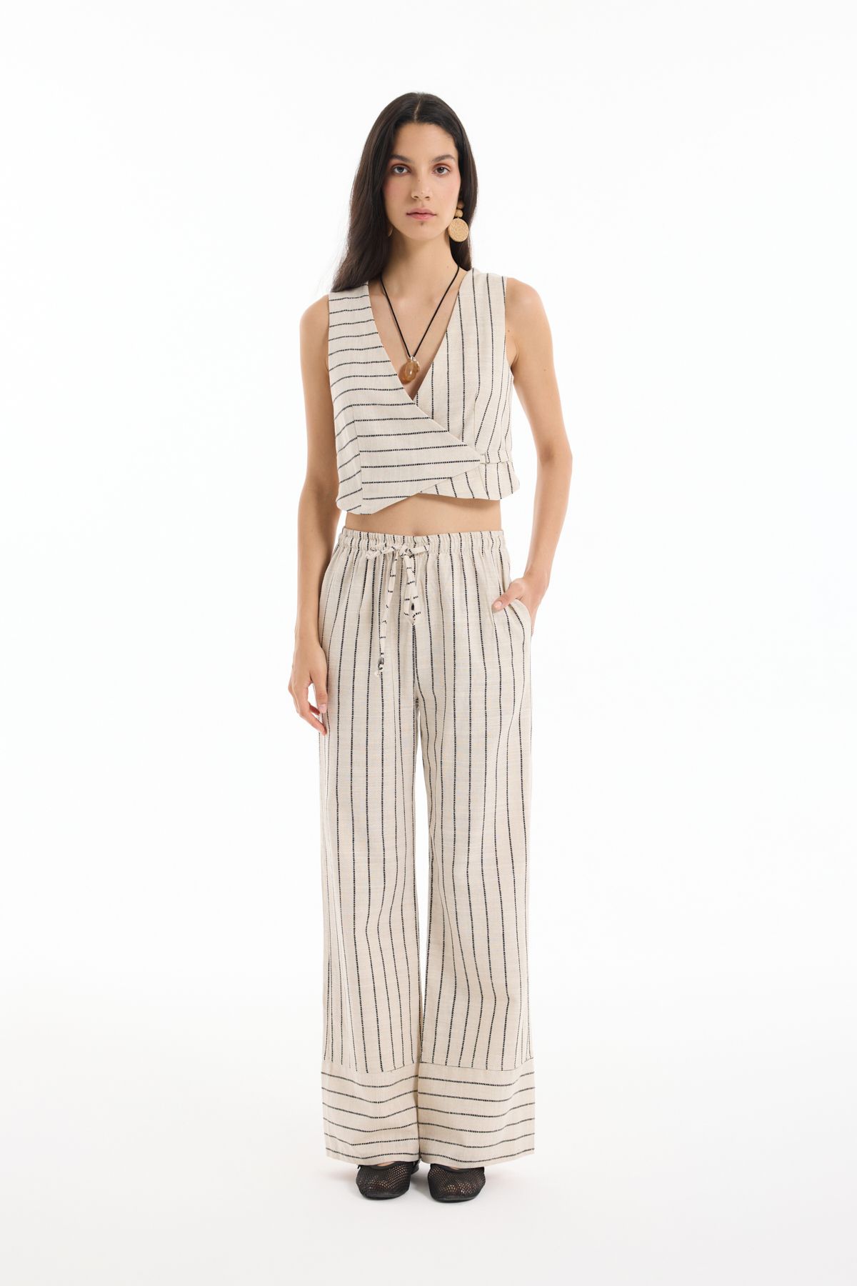 complete the look image