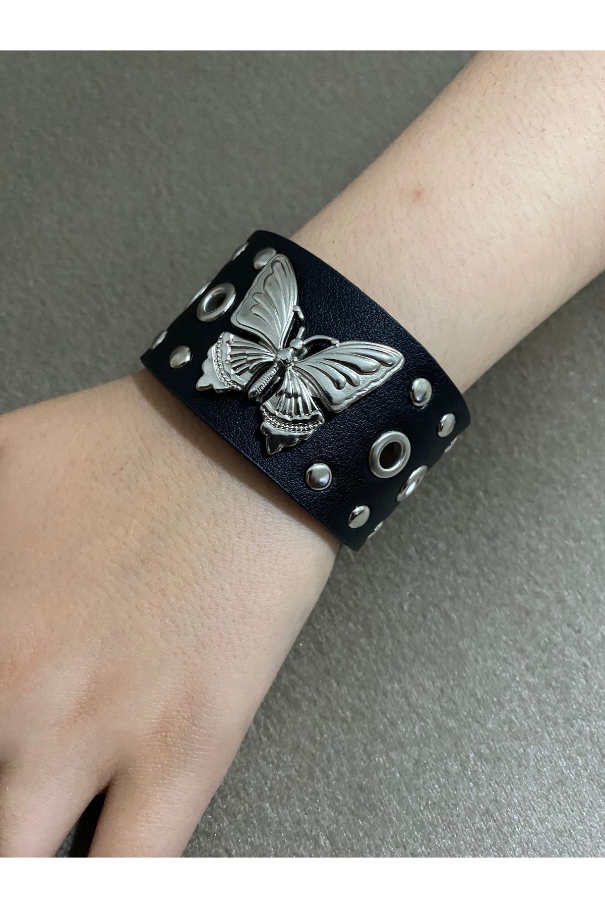 Aksabeltchokers 4.cm kelebek aksesuarlı bileklik