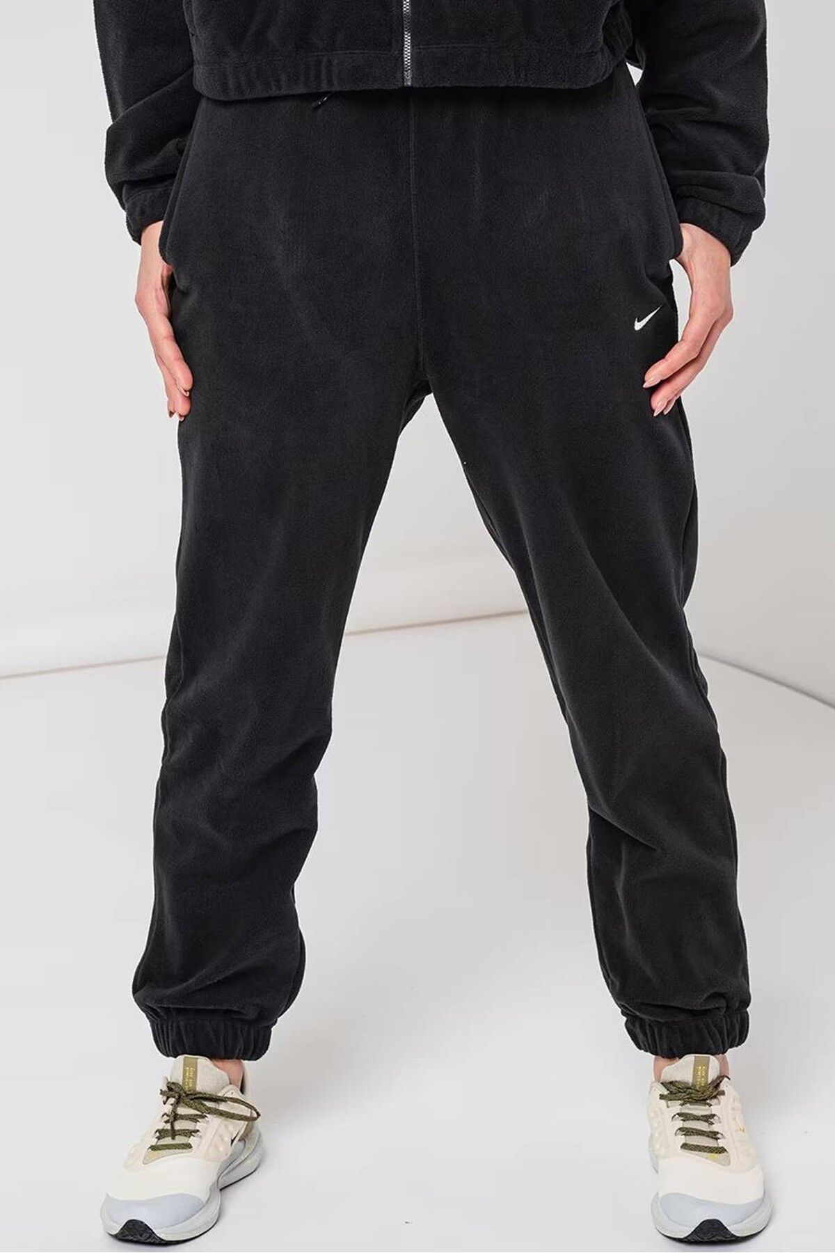 Nike Therma Fit One Fleece Loose Fit High Rise Pant Bol Kesimli Polar Kadın Eşofman Altı Siyah
