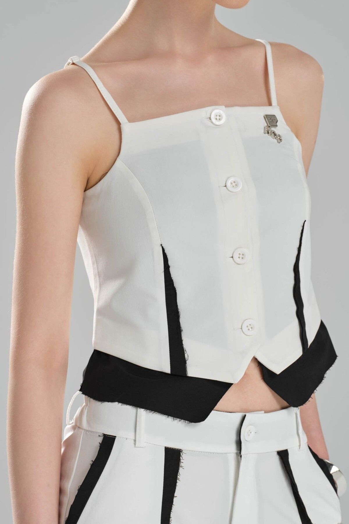 tw3 Kadın Metal Aksesuarlı Poplin Garnili Tasarım Crop Büstiyer