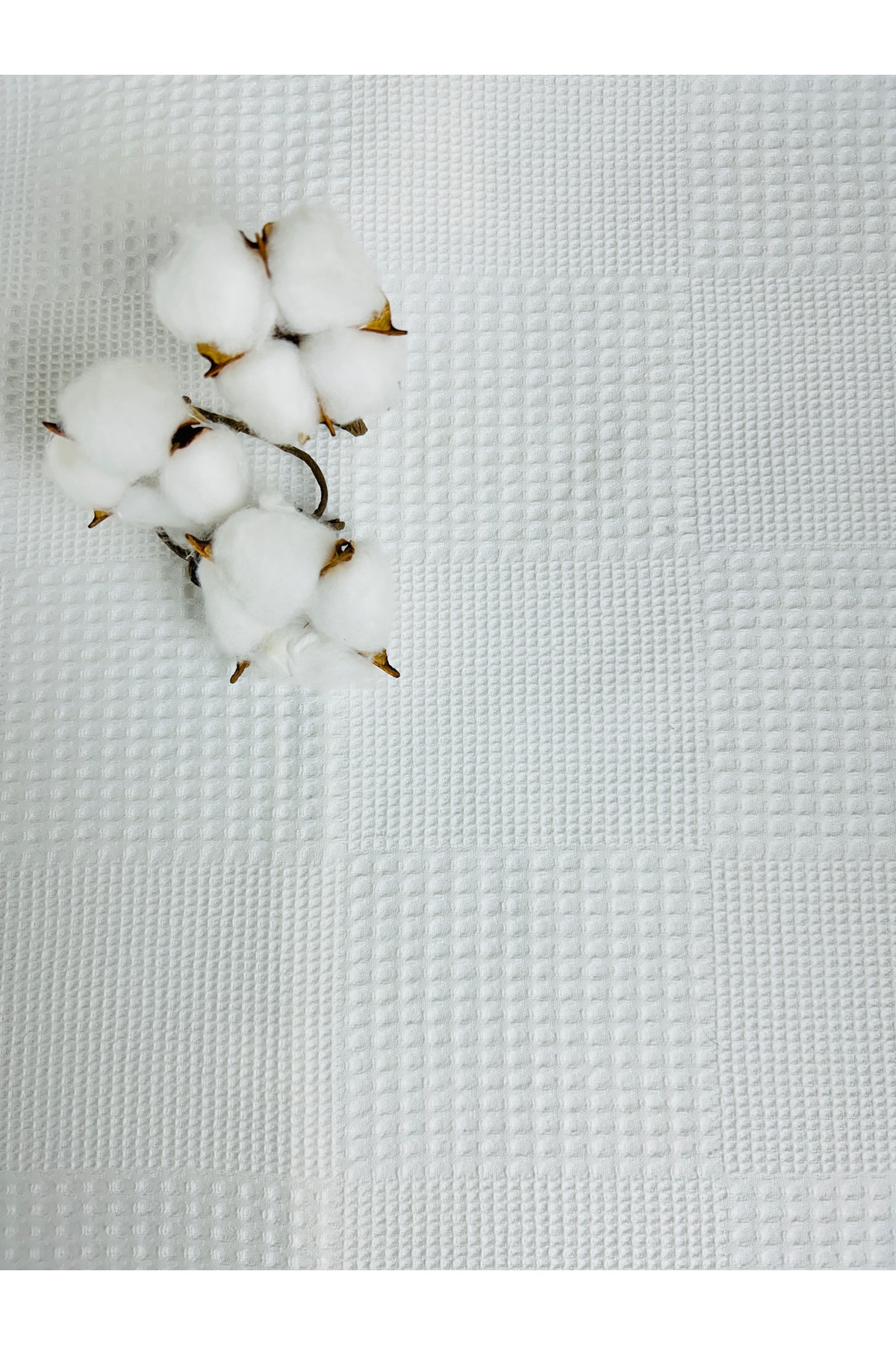 KARSU TASARIM İsimli Puset Örtüsü Nakış İşlemeli %100 Pamuk Çok Amaçlı Waffle Pike Kumaş fotoğrafı 6 (önizleme)