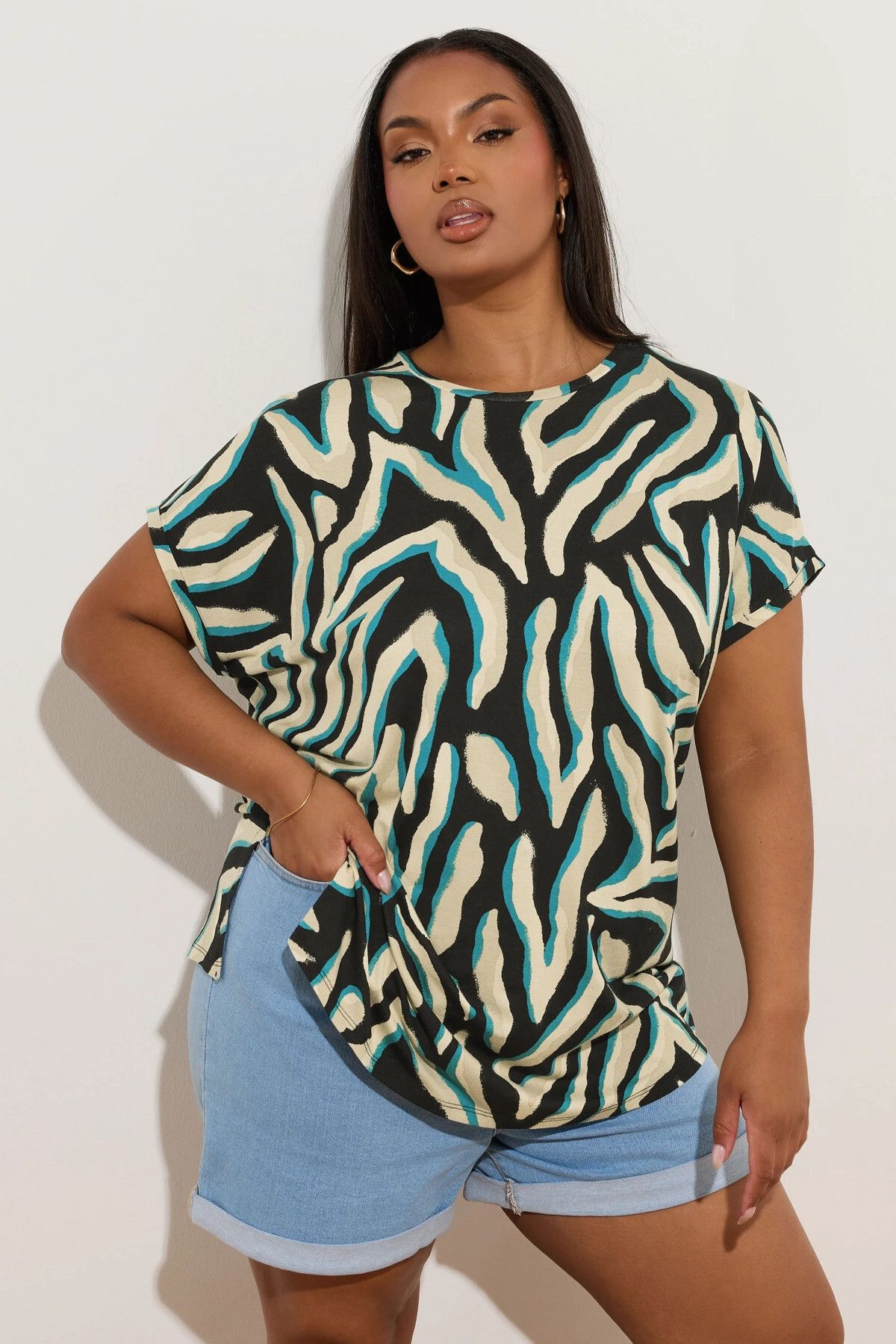 Stil Diva Büyük Beden Bisiklet Yaka Kısa Kollu Zebra Desenli Bluz 303918