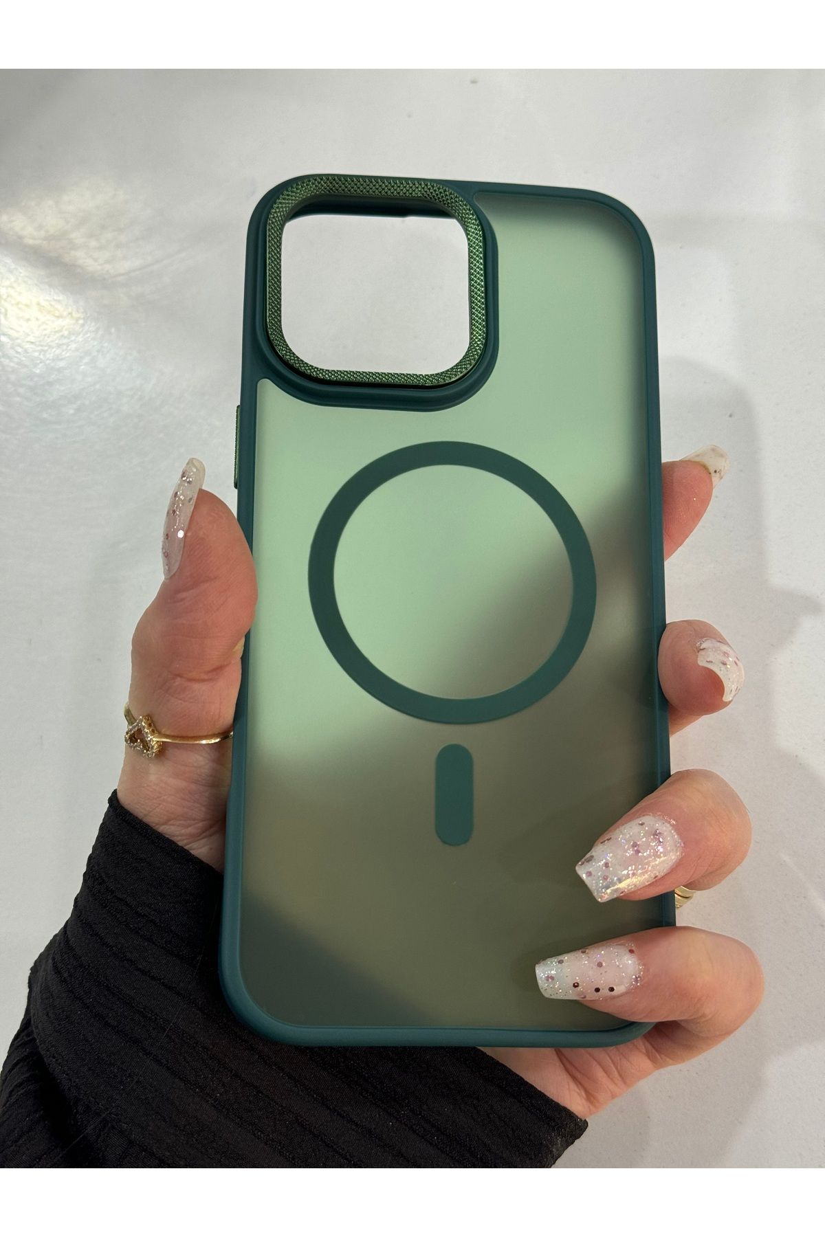 DÜNYA AKSESUAR İphone 14 pro Uyumlu Megsafe Şarj Mat Darbe Önleyici Tam Koruma Silikon Kılıf