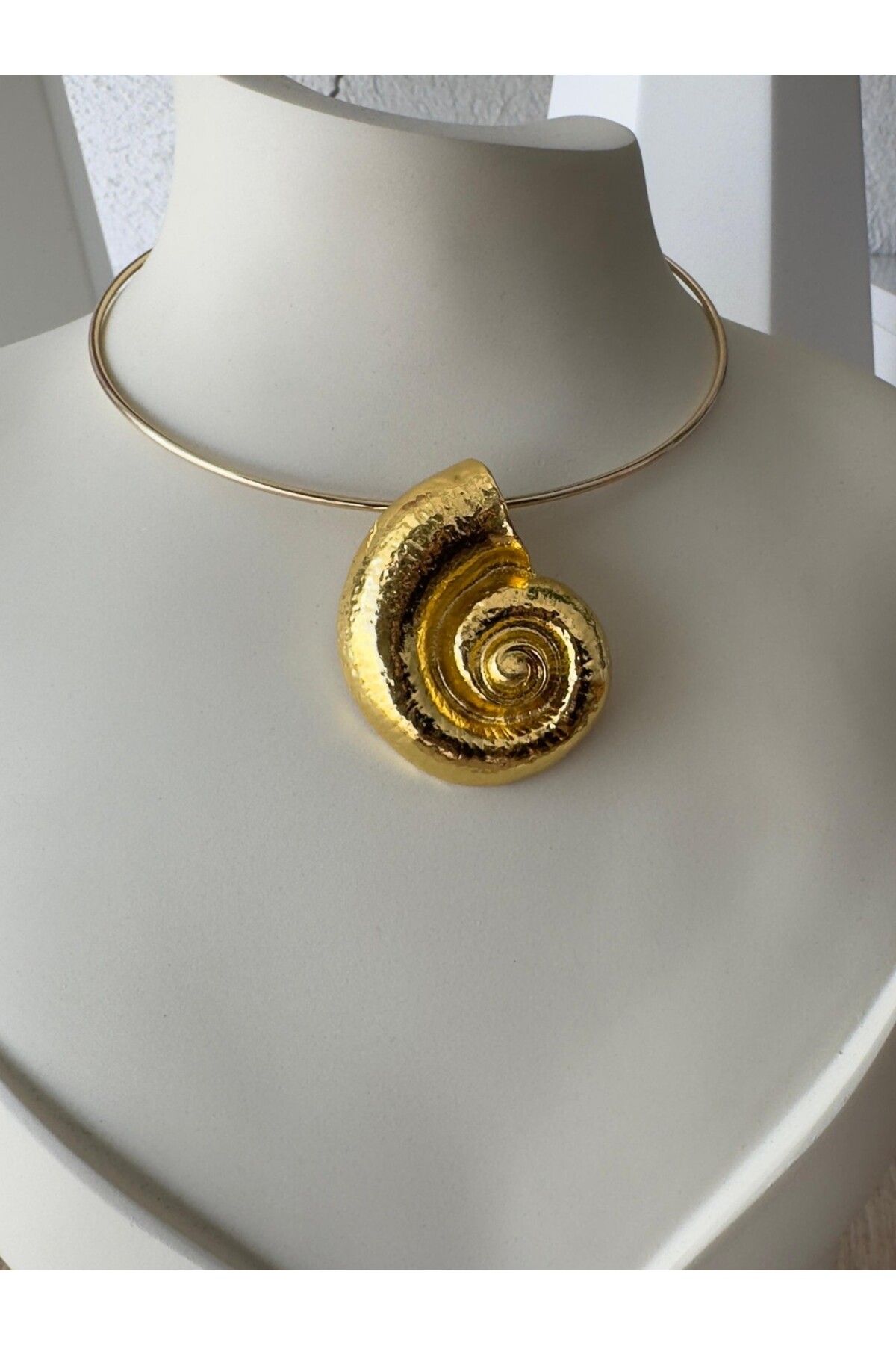 Bettnes DENİZ KABUĞU CHOKER