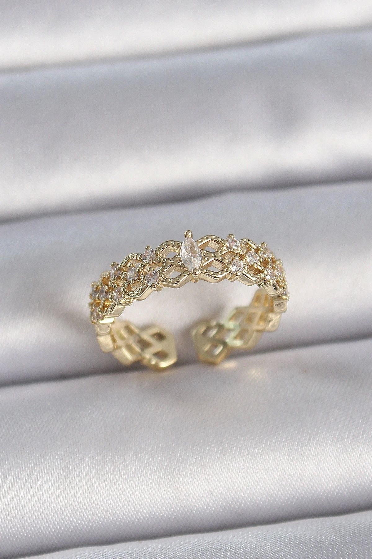 OurStyles Pirinç Gold Renk Zirkon Taşlı Zikzak Ayarlanabilir Model Kadın Yüzük - TJ-BYK3354