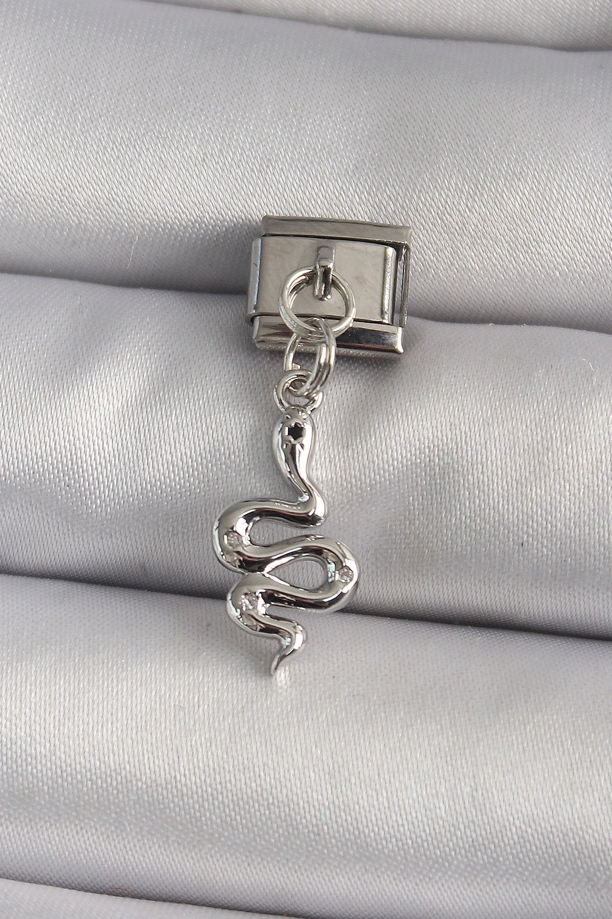 OurStyles 316L Çelik Gümüş Renk Sallantı Yılan Model Nomination Charm - TJ-BC1174