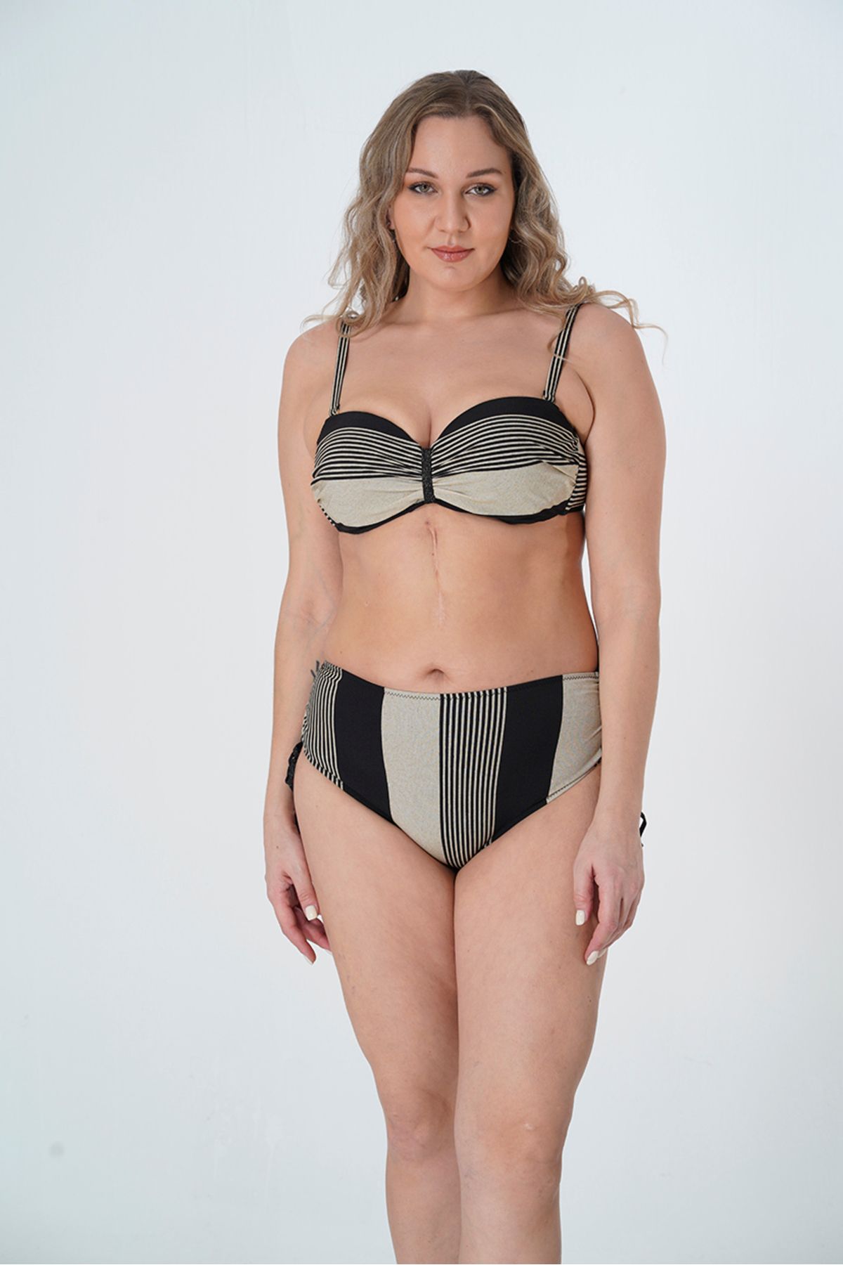 Sunsurf 2025 Kreasyonu Bej Çizgi Desenli Bikini Takımı Battal Beden