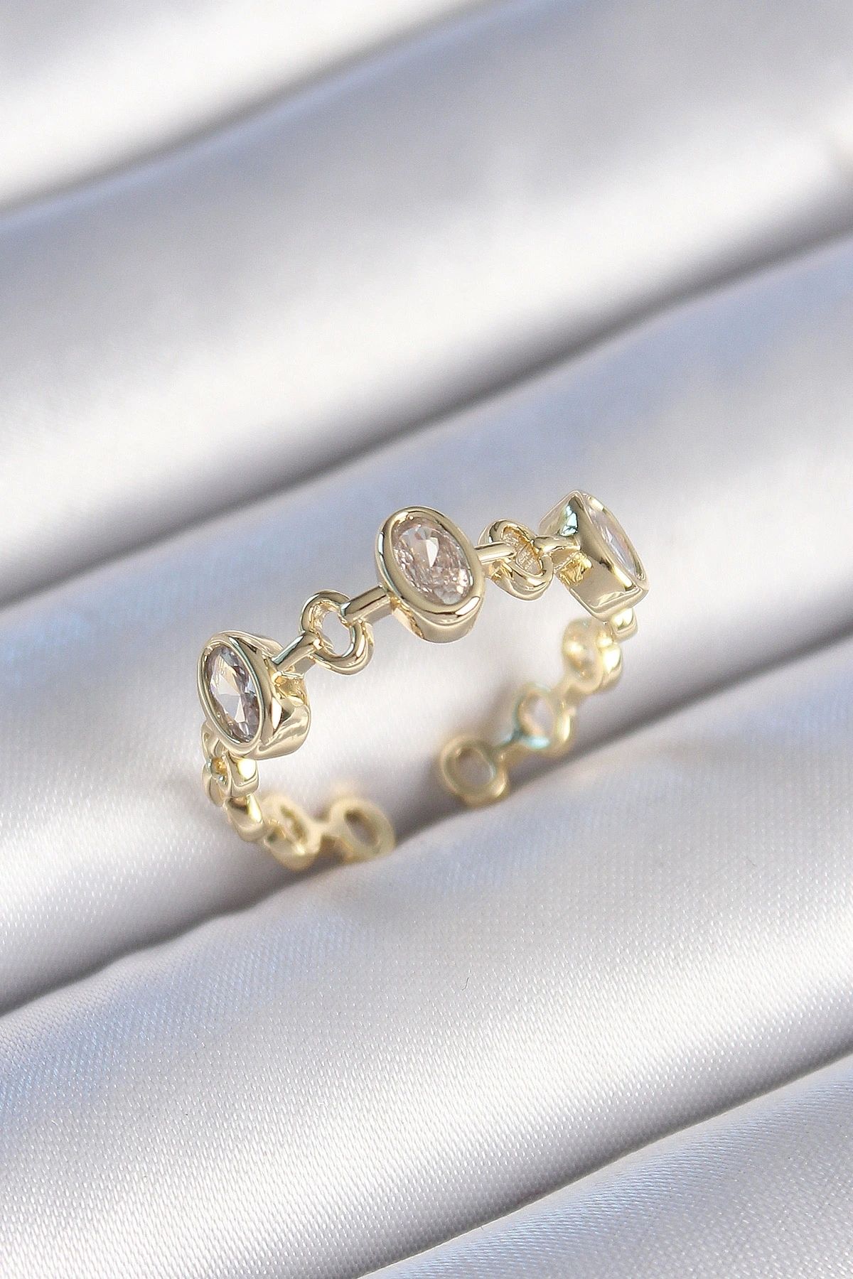 OurStyles Pirinç Gold Renk Zirkon Taşlı Yuvarlak Zincir Model Kadın Yüzük - TJ-BYK3470