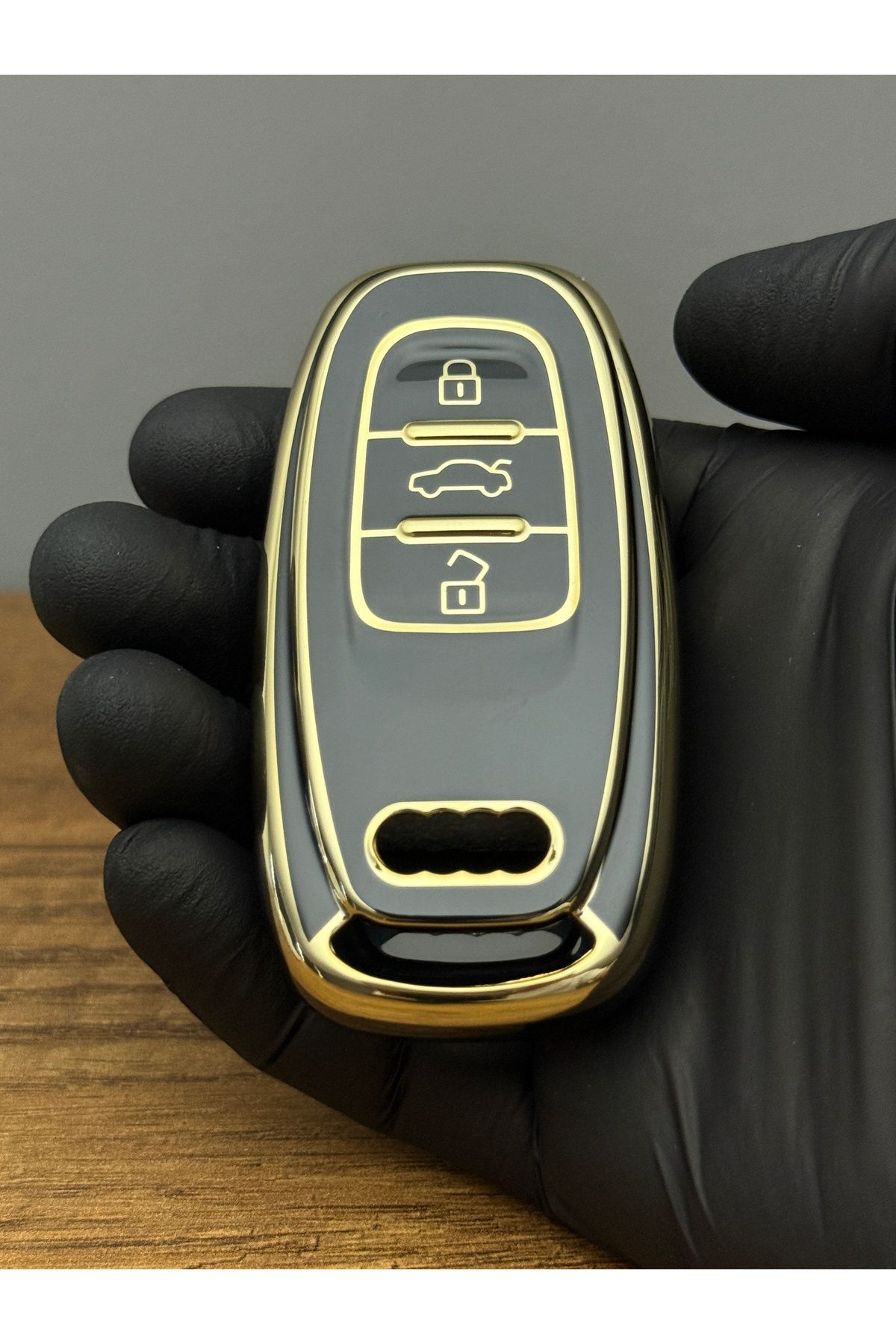 Mavi Keys Audi A4, A5, Q5, A6, A7, A8 Smart Uyumlu 3 Düğmeli Silikon Anahtar Koruma Kılıfı Siyah Renk