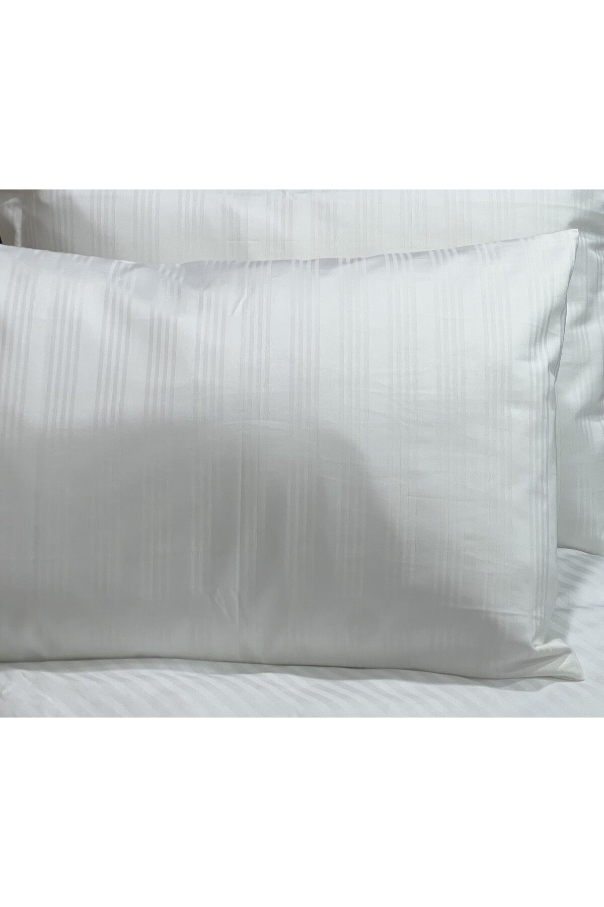 Only White Home Yağmur Nevresim Yastık Kılıfı, 2 Adet 50x70 cm, 100 Tel , 250 TC, %70 Pamuk - %30 Polyester, Lüks