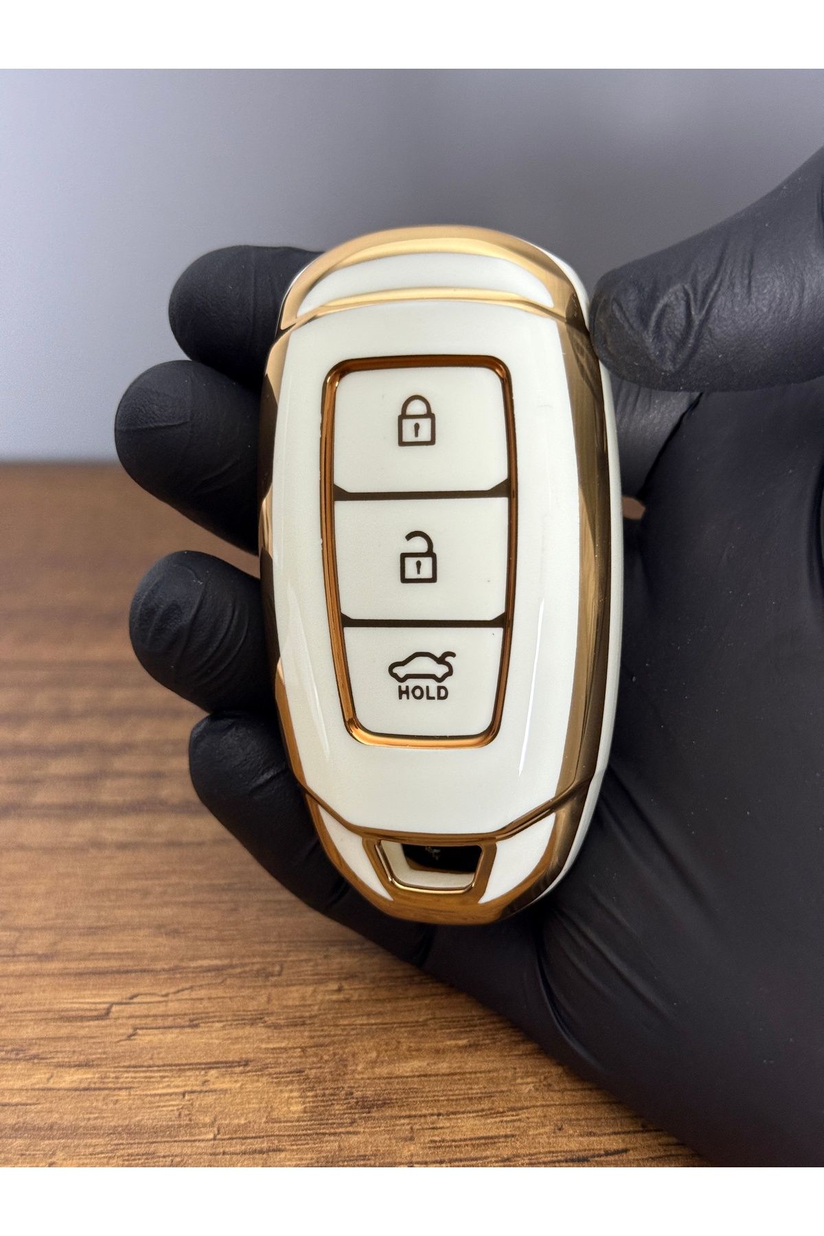 Mavi Keys Hyundai Kona Elantra i10, i20 Santa Fe 2019 ve Üstü Smart Uyumlu 3 Düğmeli Silikon Kılıf Beyaz Renk