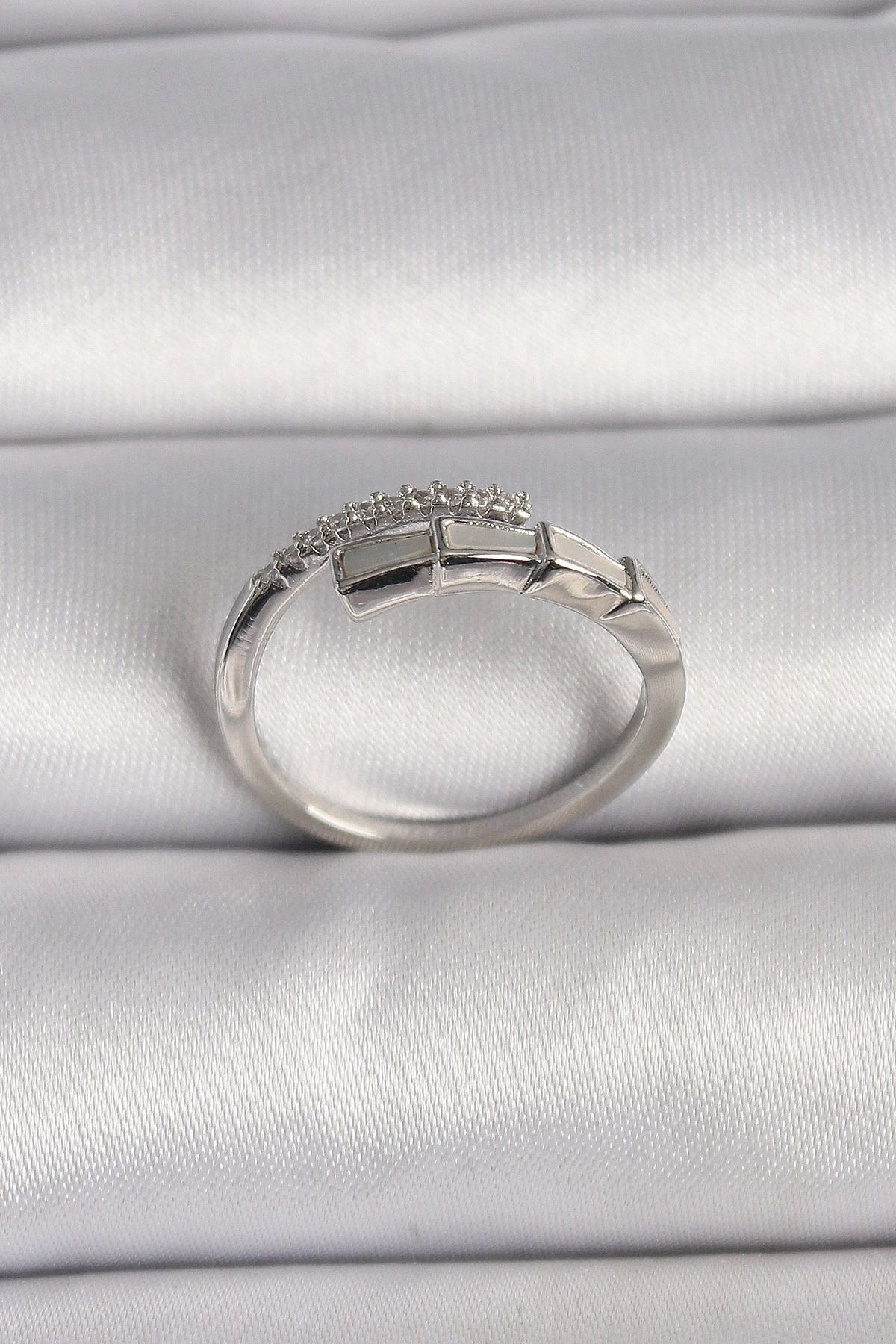 OurStyles Pirinç Gümüş Renk Zirkon Taşlı Yılan Model Ayarlanabilir Yüzük - TJ-BYK3540