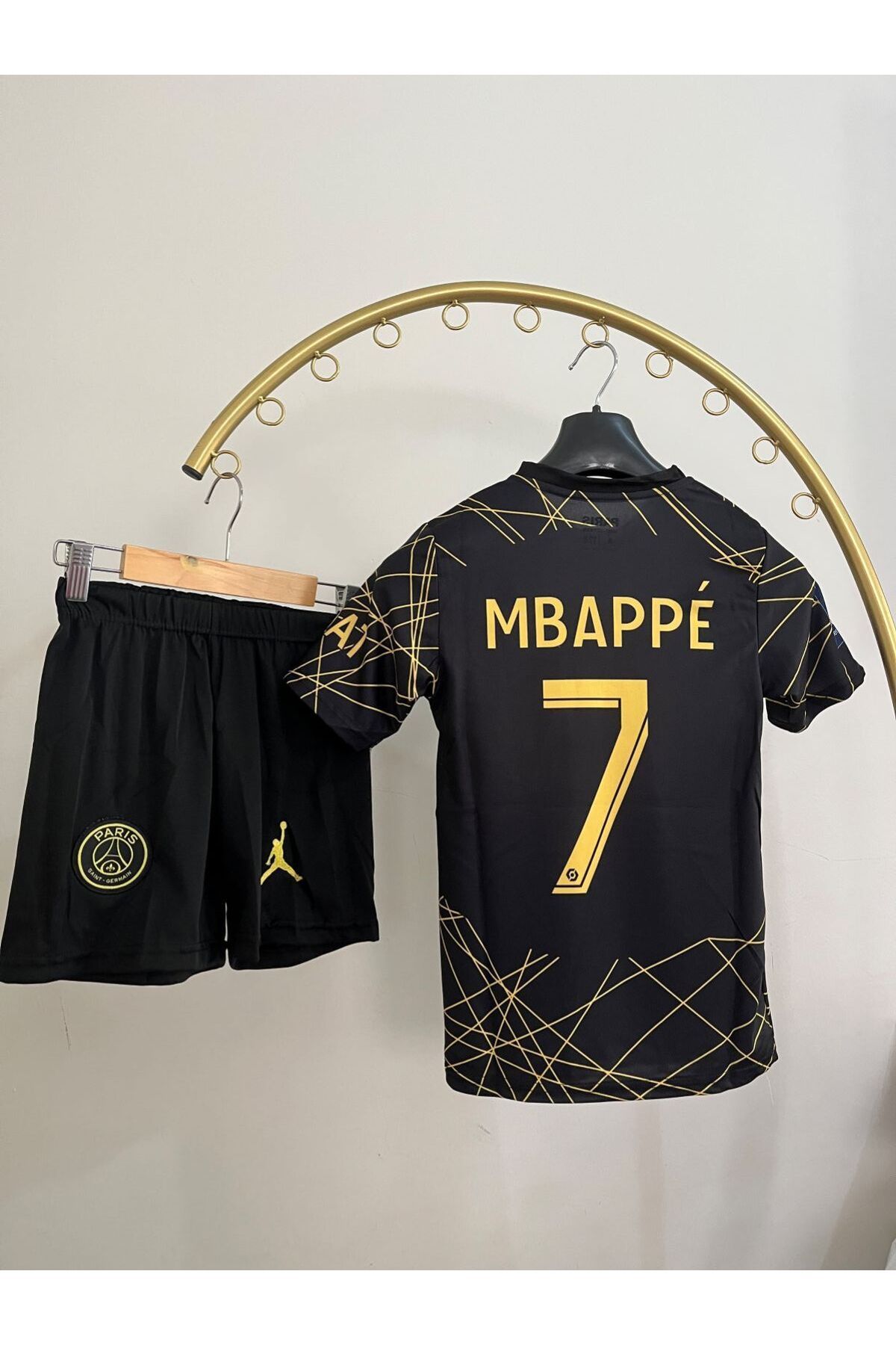 sinmm * PSG 'MBAPPE ÖZEL TASARIM SİYAH-GOLD RENK ÇOCUK ALT-ÜST 2'Lİ TAKIM