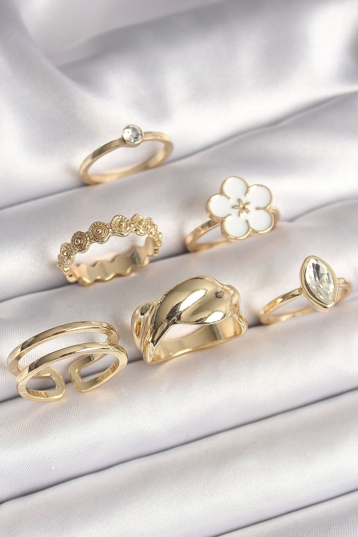OurStyles Pirinç Gold Renk Beyaz Çiçek Figür Zirkon Taşlı Kadın 6'Lı Kadın Yüzük Seti - TJ-BYK3626