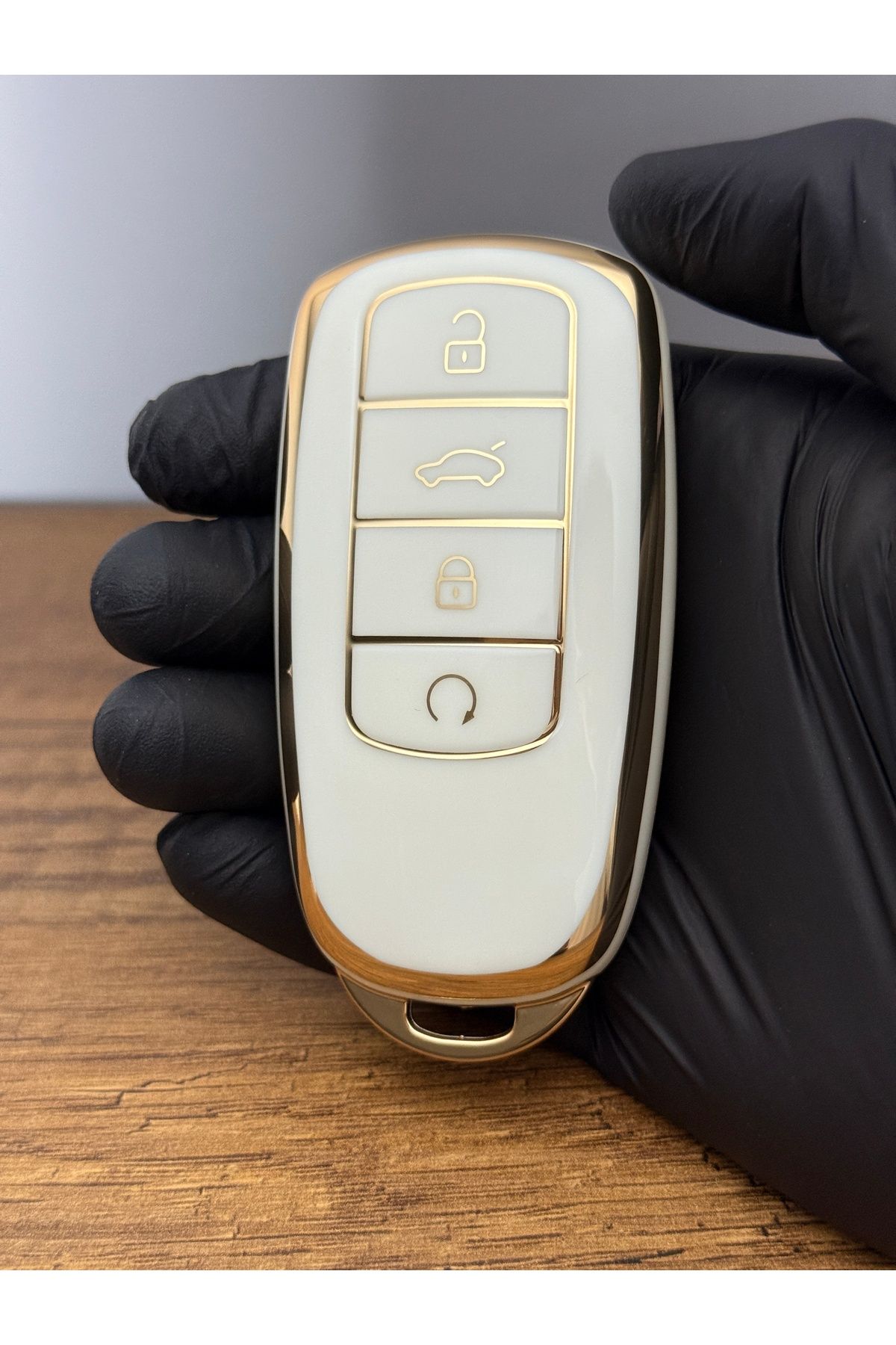 Mavi Keys Chery Tiggo 8 Plus Smart Uyumlu 3 Düğmeli Silikon Anahtar Kumanda Koruma Kılıfı – Beyaz Renk