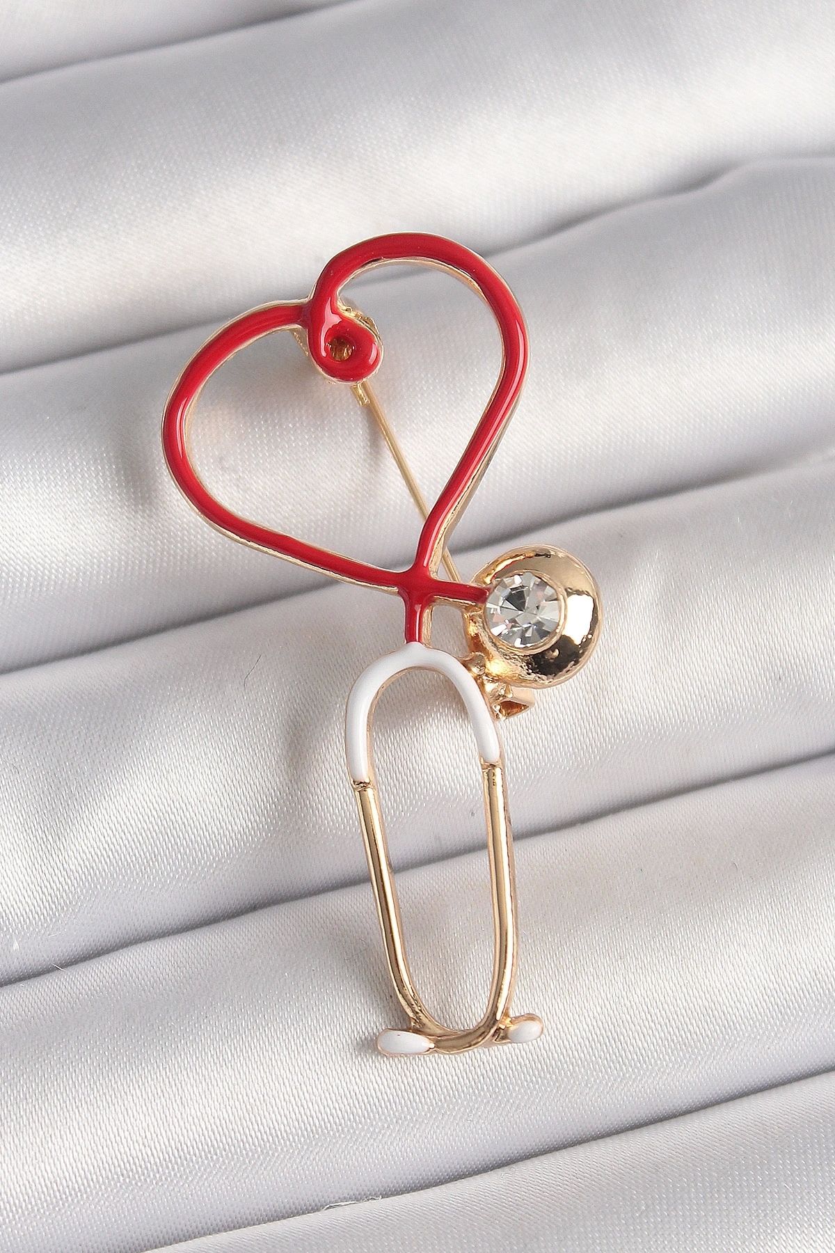 OurStyles Pirinç Gold Renk Kırmızı Steteskop Model Zirkon Taş Detay Kadın Broş - TJ-BR417