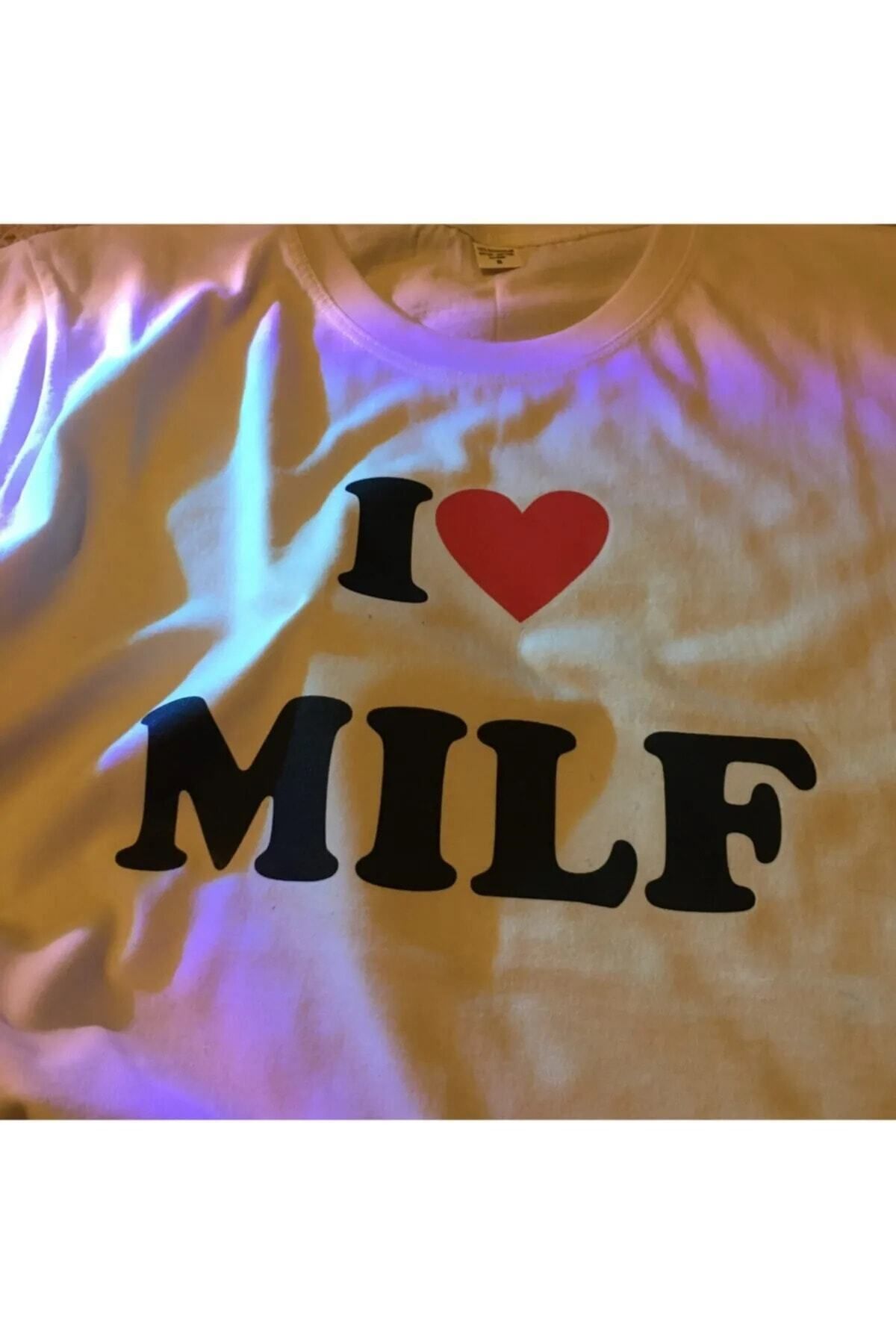 Pisa Art Unisex I Love Milf Yazılı T-shirt