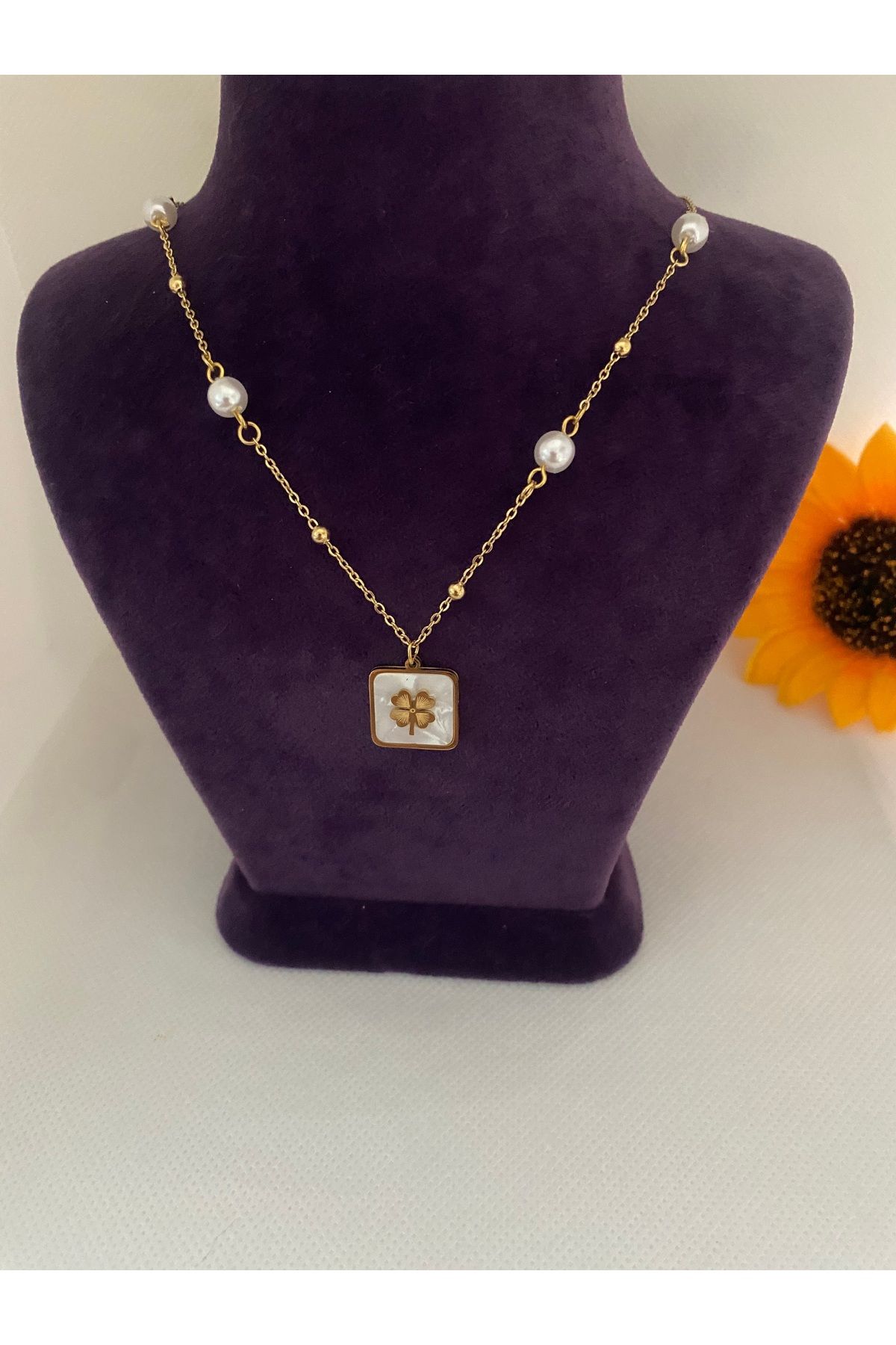 Butik İncili Sedefli Yonca Model Çelik Kolye