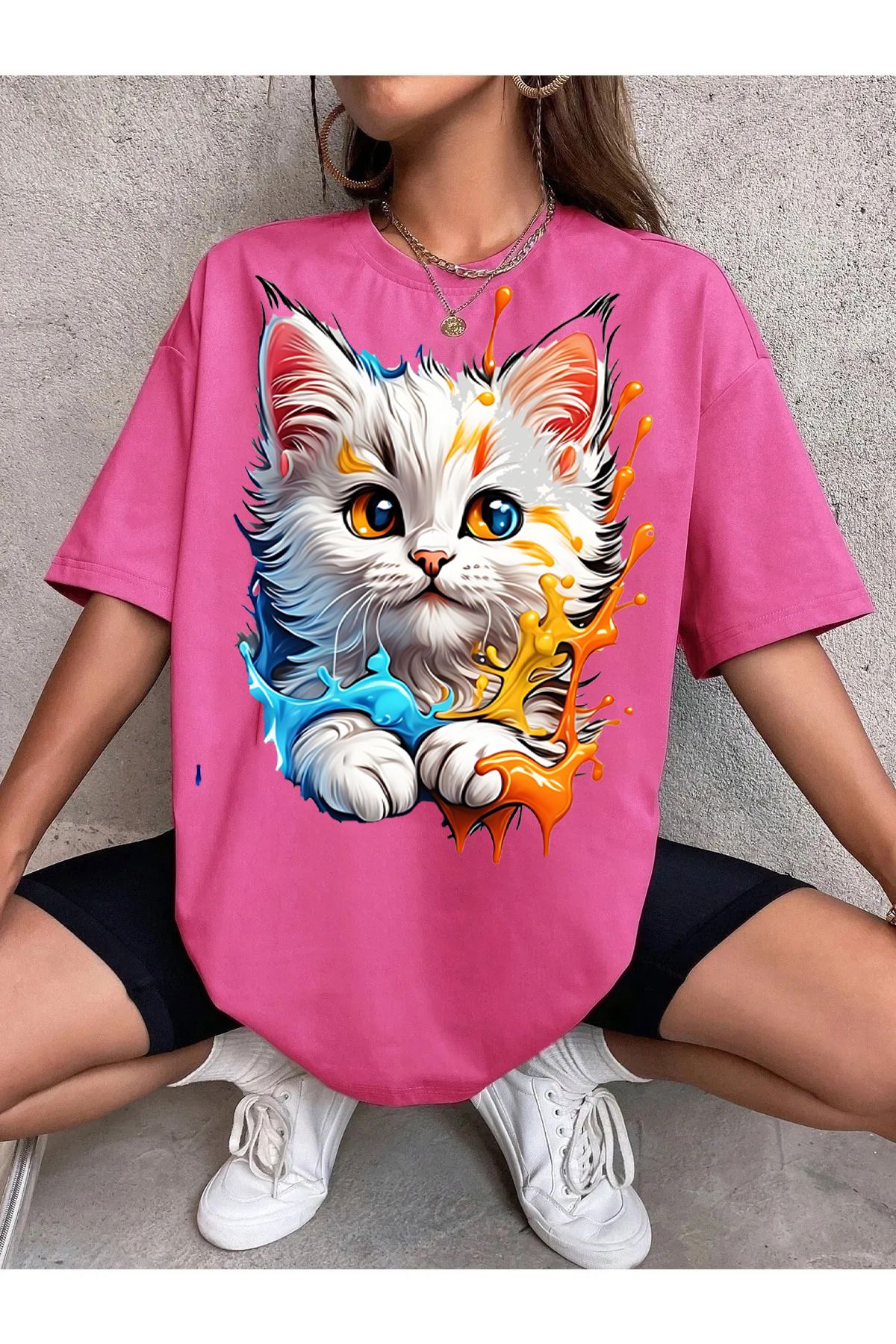 Pisa Art tatlı kedi çıkartmalı t-shirt