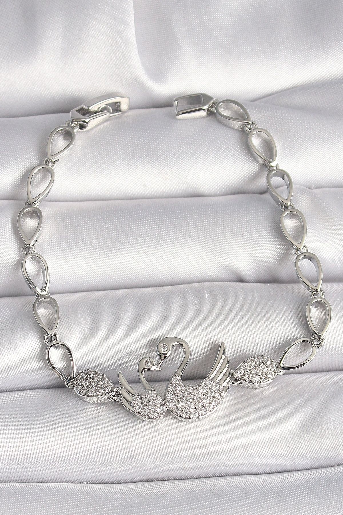 OurStyles Pirinç Gümüş Renk Zirkon Taşlı Kuğu Figür Damla Zincir Model Kadın Bileklik - TJ-BB6850