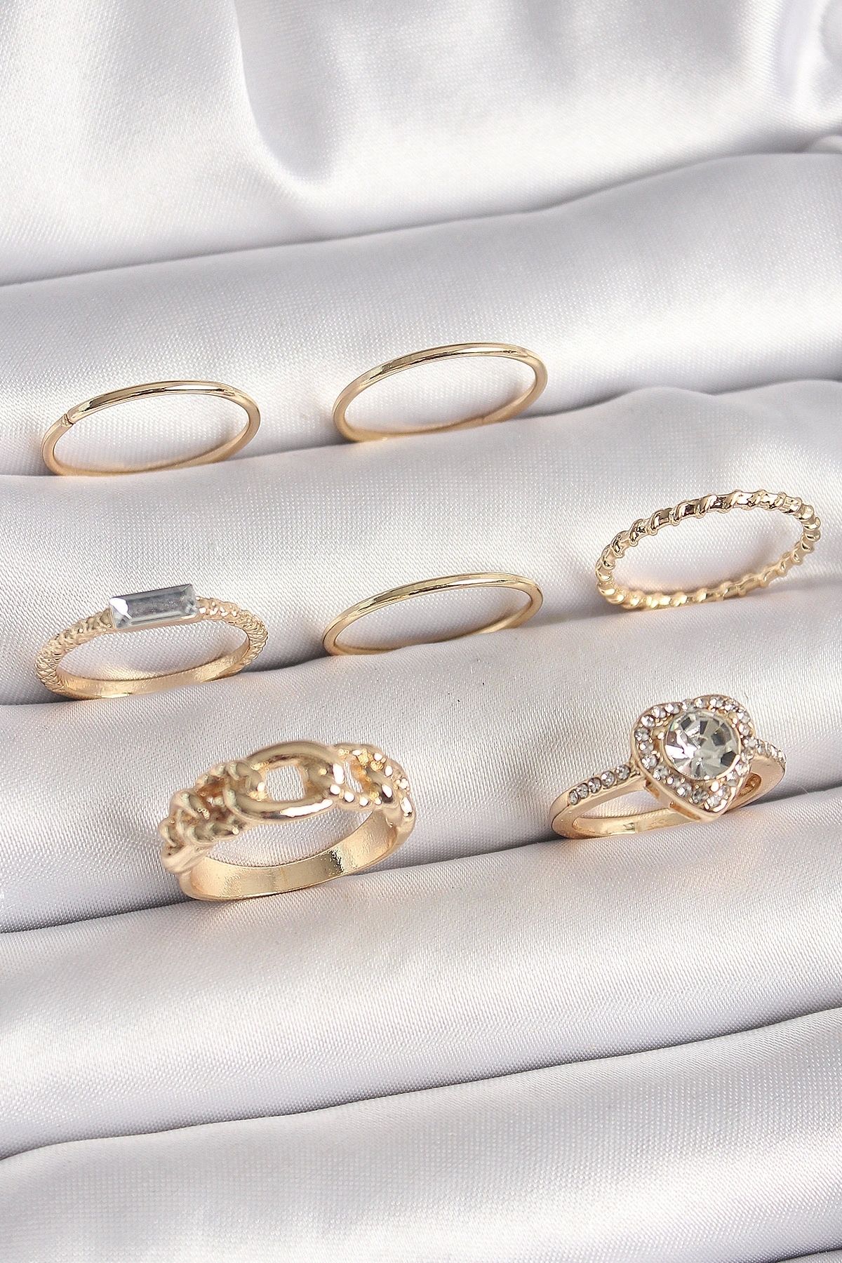 OurStyles Pirinç Gold Renk Zirkon Taşlı Kalp Figür Düğüm Detay Kadın Yüzük Kombini - TJ-BYK3677