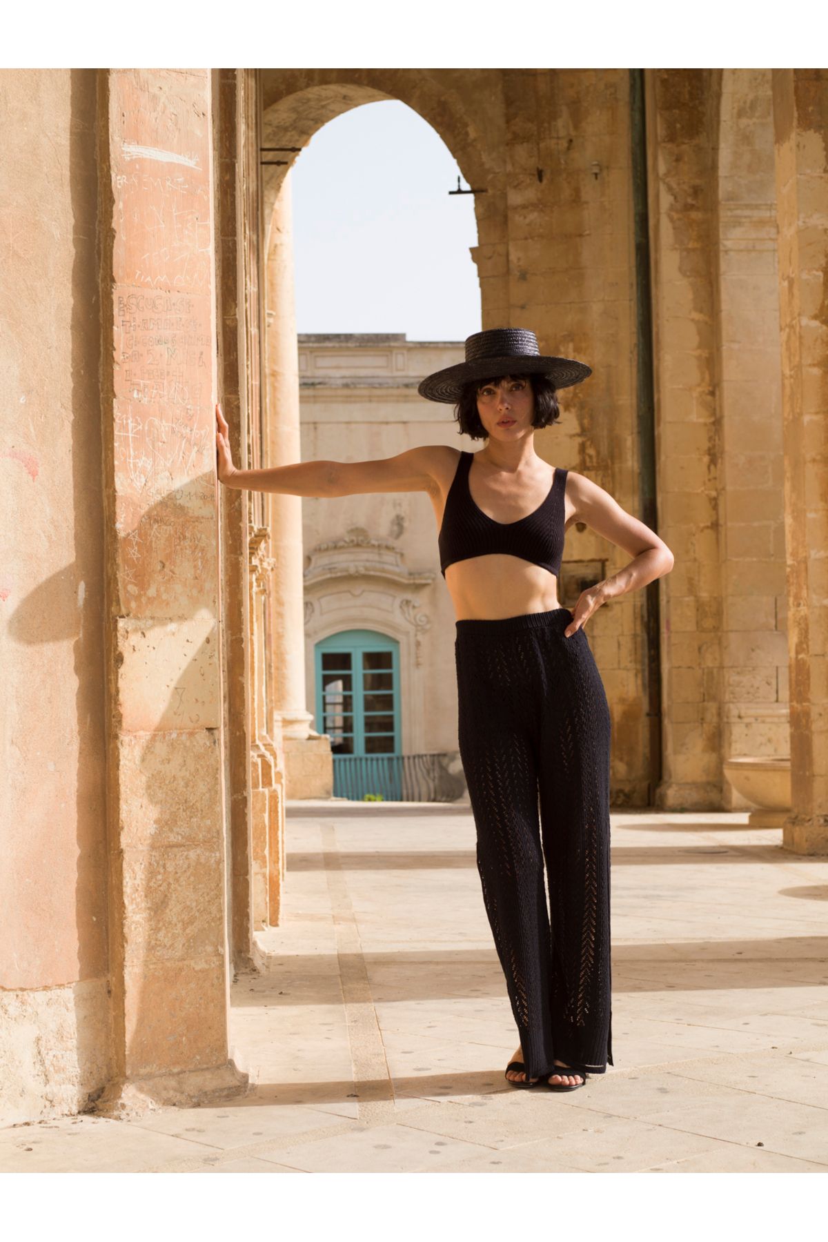 honest the label Budi Kadın Kısa Üst Crop Top Siyah Renk - Black