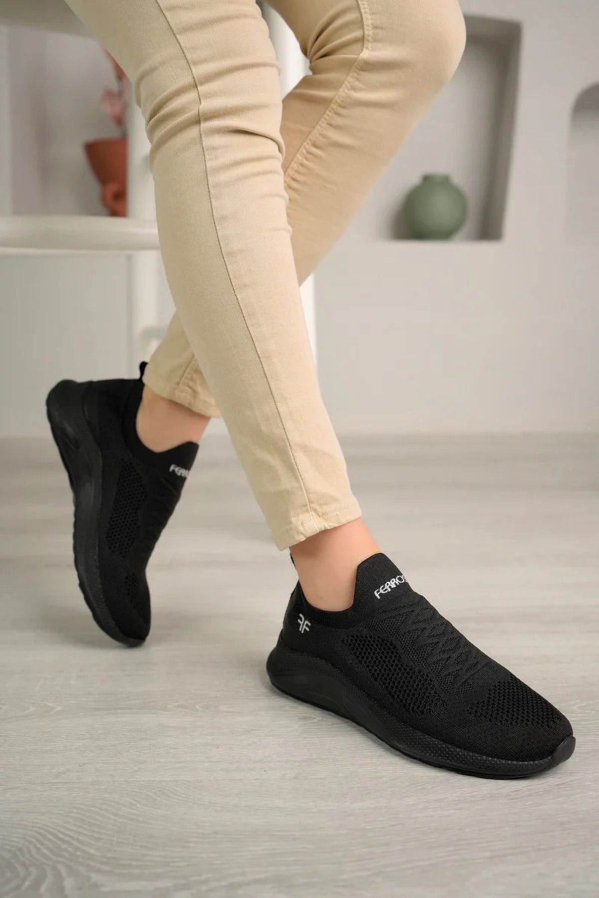 QUNDIR Unisex Siyah Esnek Hava Alabilen Yürüyüş Hafif Triko Ayakkabı