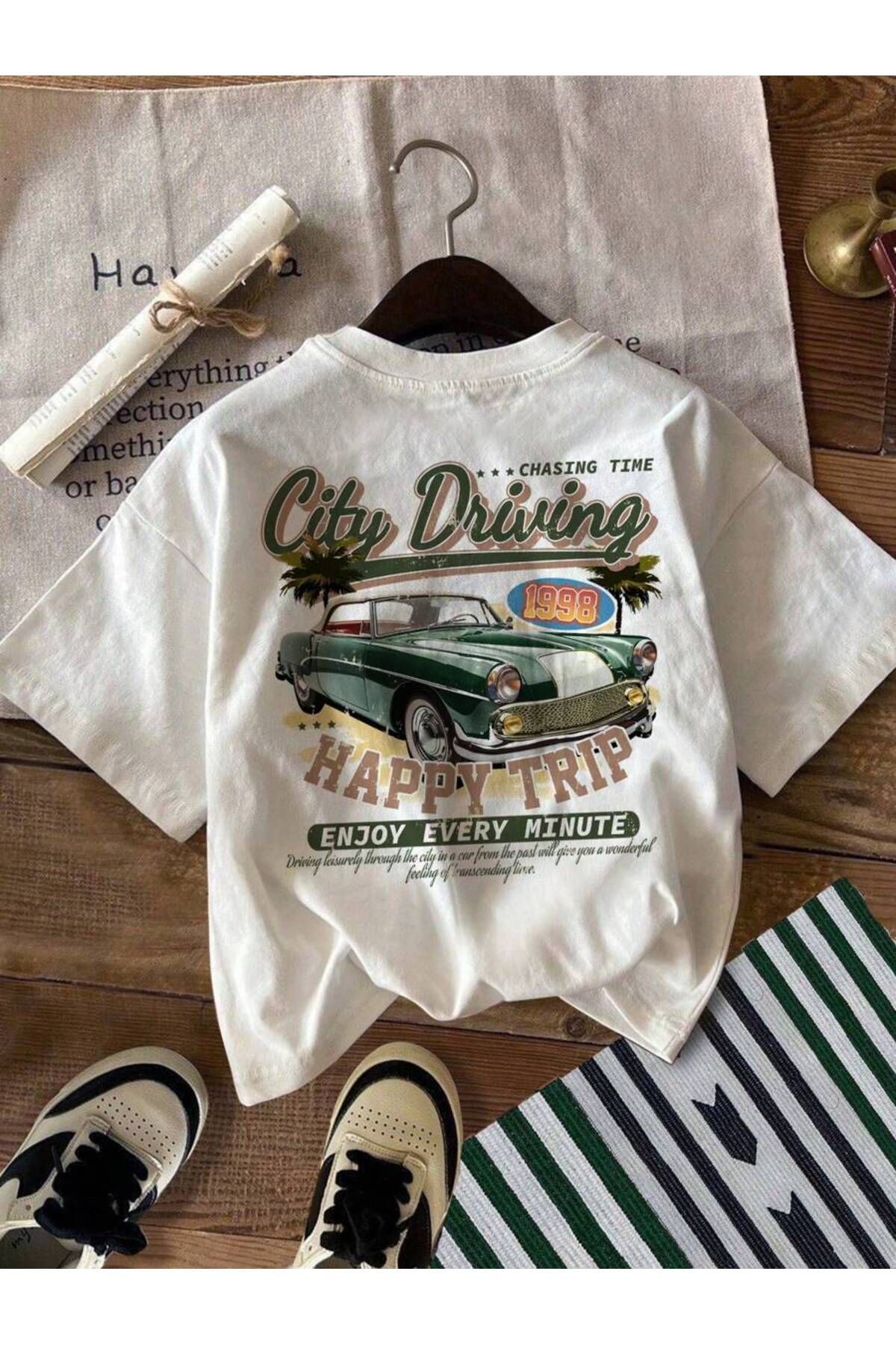 ELNOYA Unisex Pamuklu Beyaz Oversize "Happy Trip" Baskılı Rahat Günlük T-shirt
