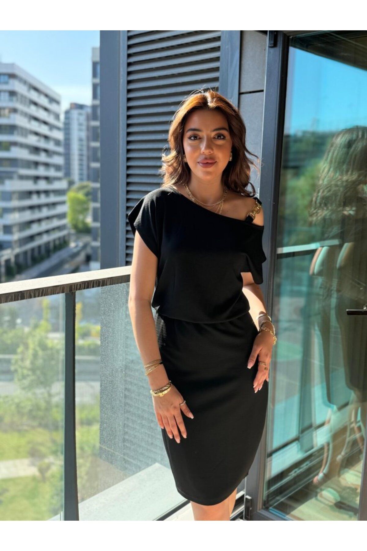 velmorafashion Kadın Kısa Kollu Tek Omuz Askı Ve Aksesuar Detay Beli Lastikli Krep Elbise