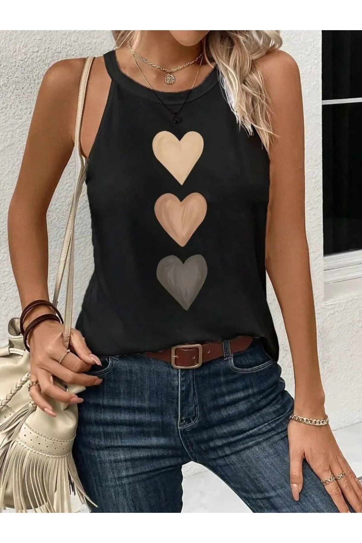 velmorafashion Kadın Omuzlardan Açık Boyundan Askılı Kalp Baskılı Viskon Bluz