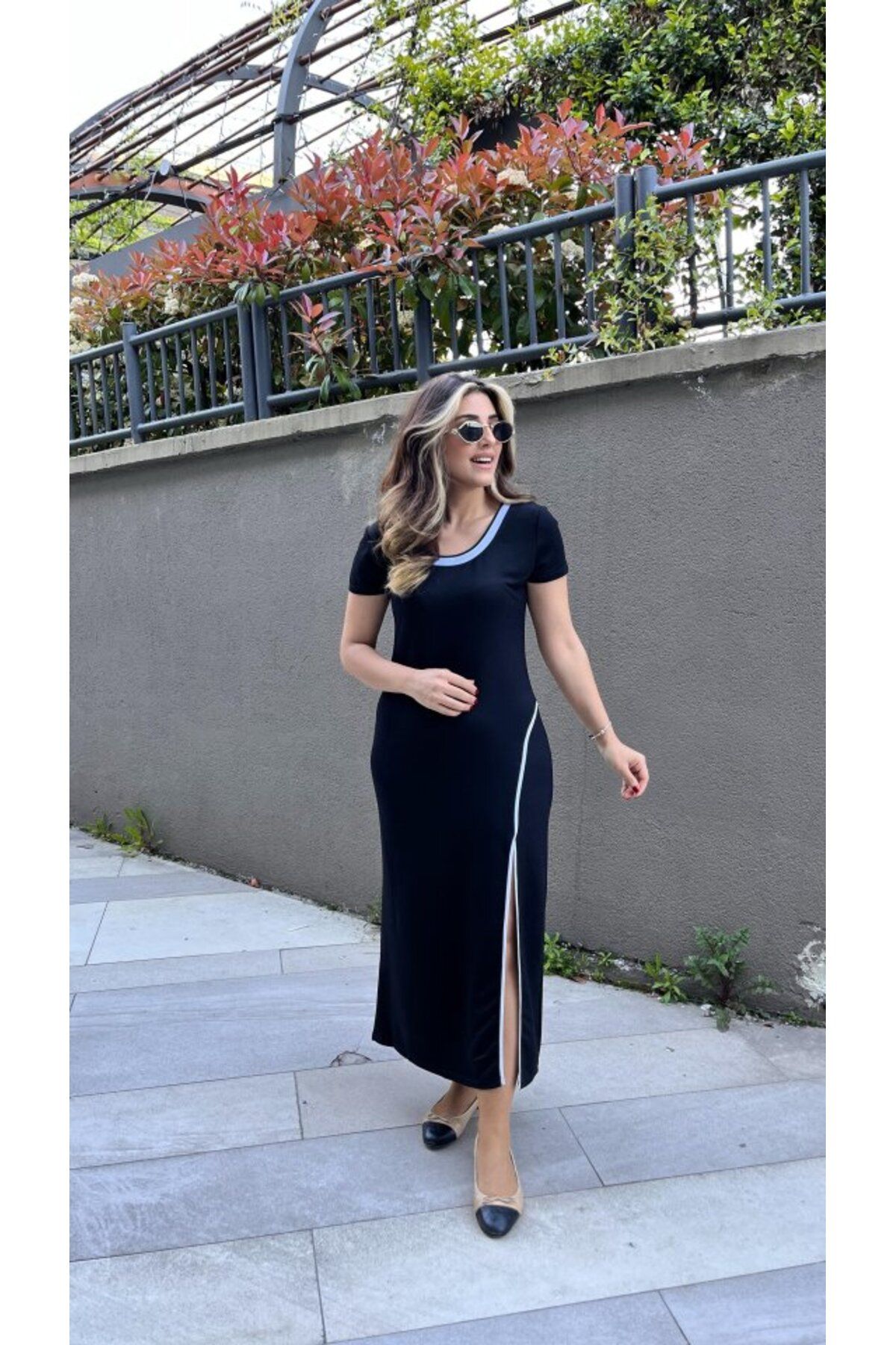 velmorafashion Kadın Yuvarlak Ribana Yaka Beyaz Yırtmaç Detaylı Viskon Tam Boy Elbise