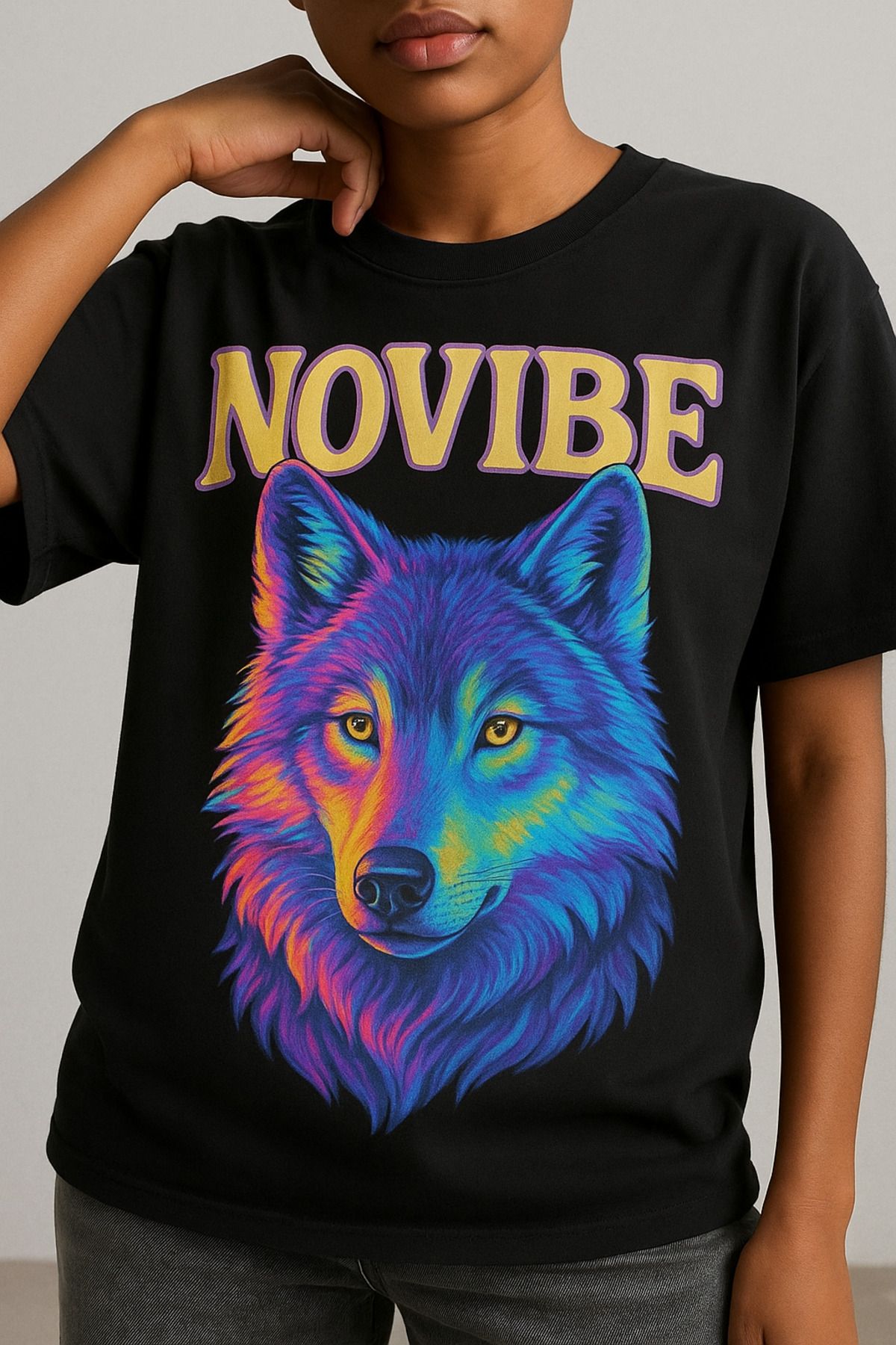 NoVibe Unisex Novibe Sayılı Adet Üretim Tasarım Ödüllü Figür Baskılı Kısa Kol %100 Pamuk T-shirt