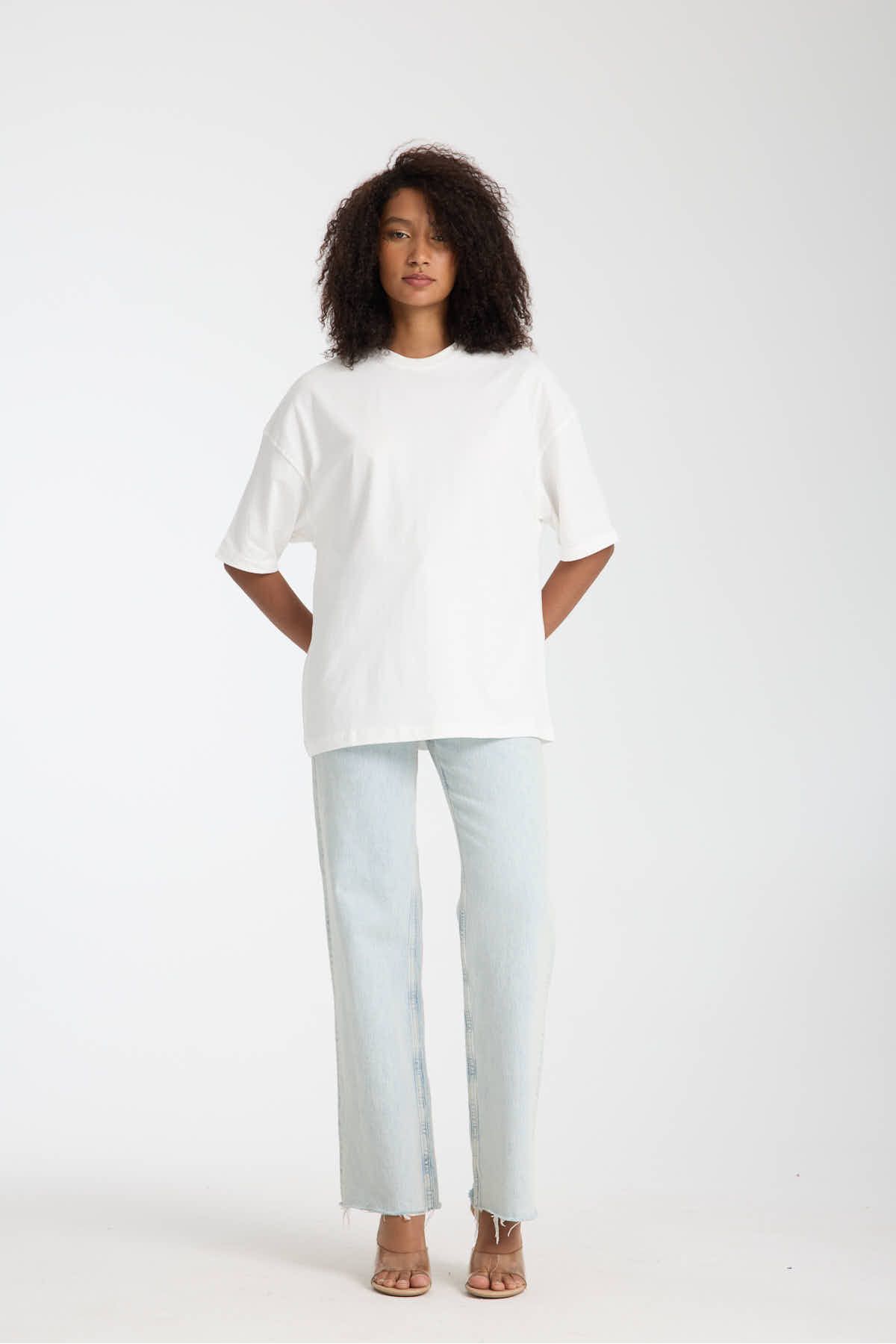 UR2 Unisex Oversize Beyaz Basic Tişört