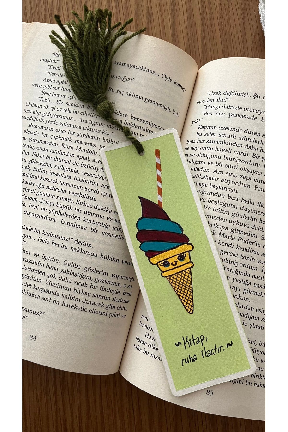 AEÇTASARIM Kitap Ruha İlaçtır Yazılı Dondurmalı El Yapımı Kitap Ayracı