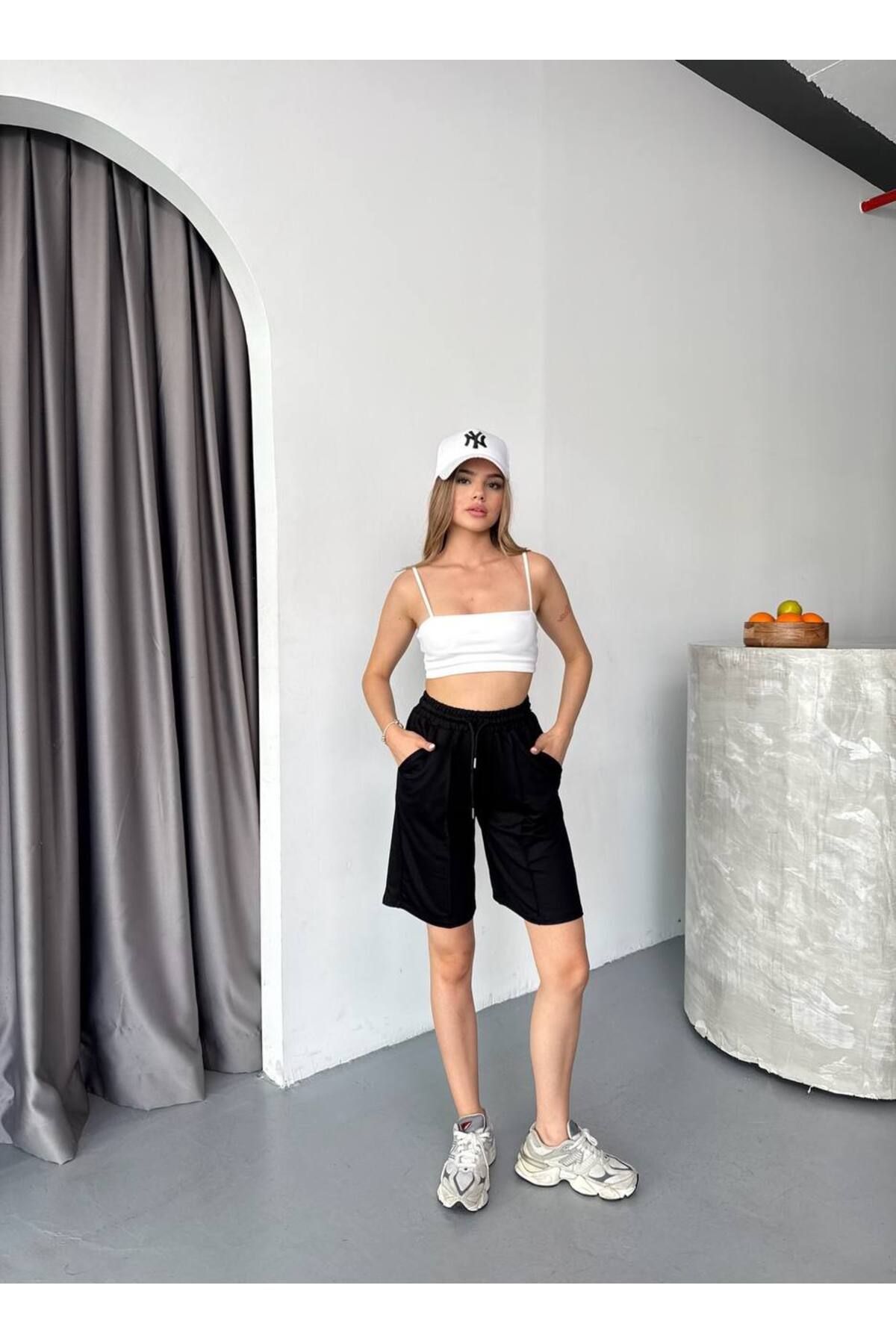 Castivo Fashion Cepli Yüksek Bel Rahat Kalıp Kadın Şort