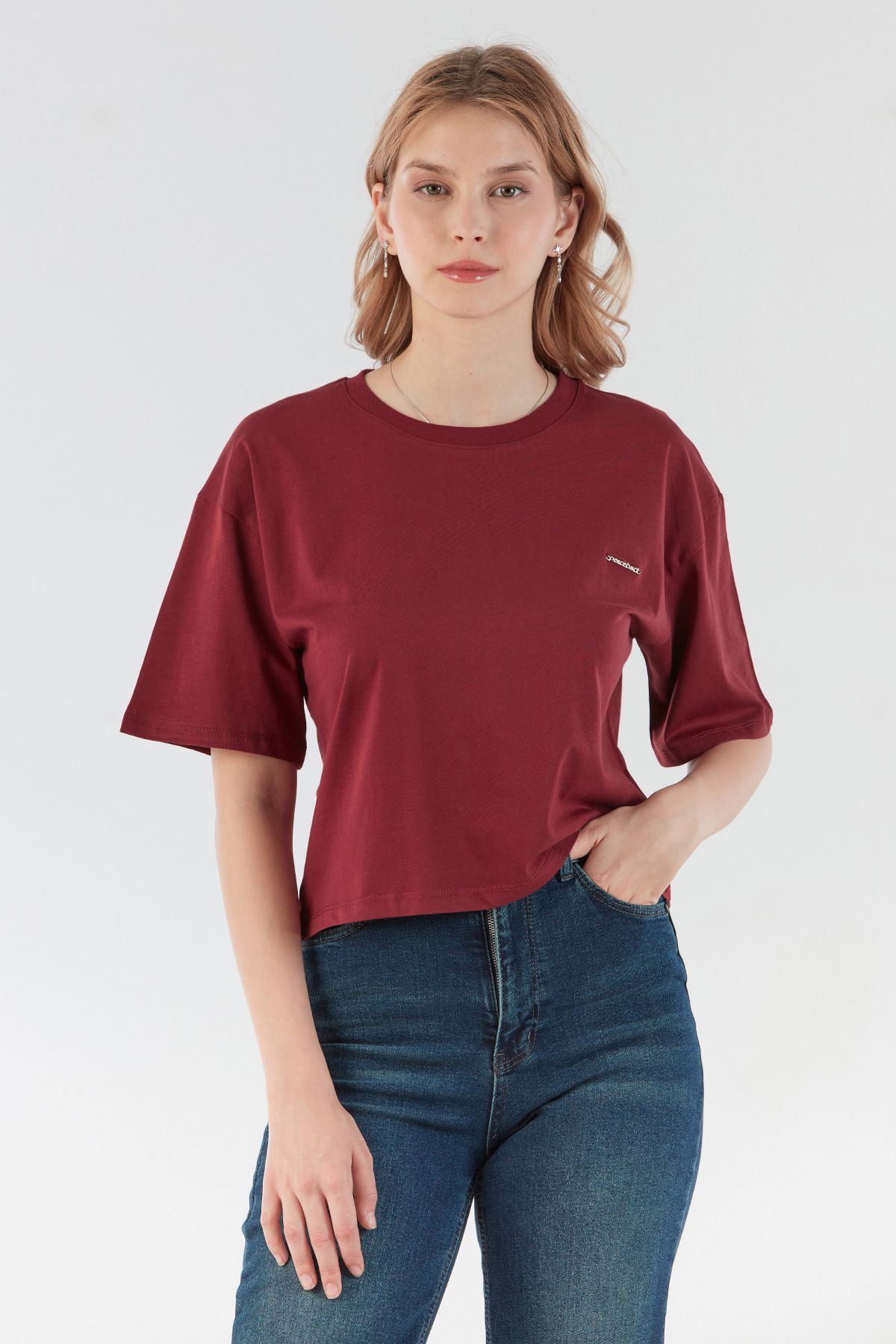 Fulla Moda Peacebud Aksesuar Detaylı Oversize Crop Tişört