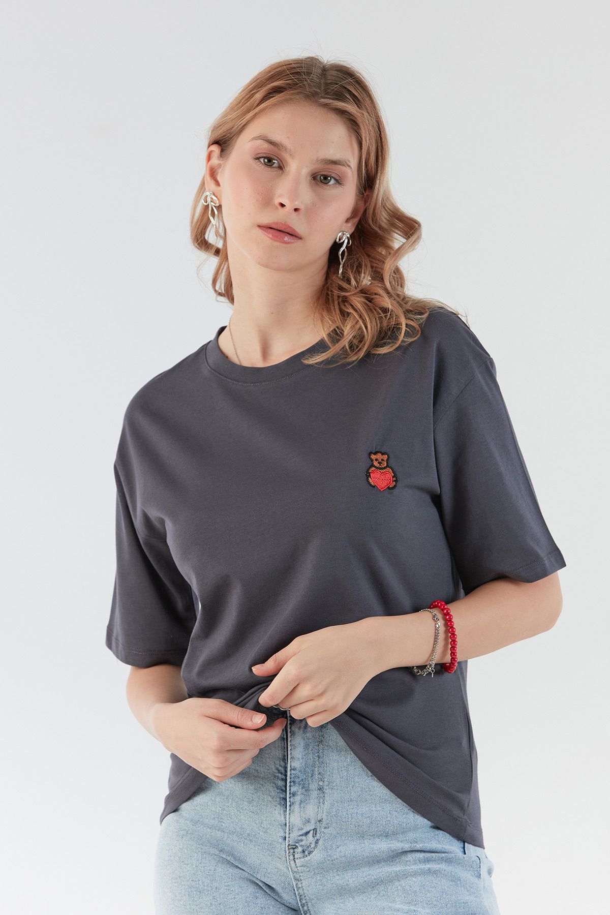Fulla Moda Ayıcık Nakışlı Bisiklet Yaka Tişört