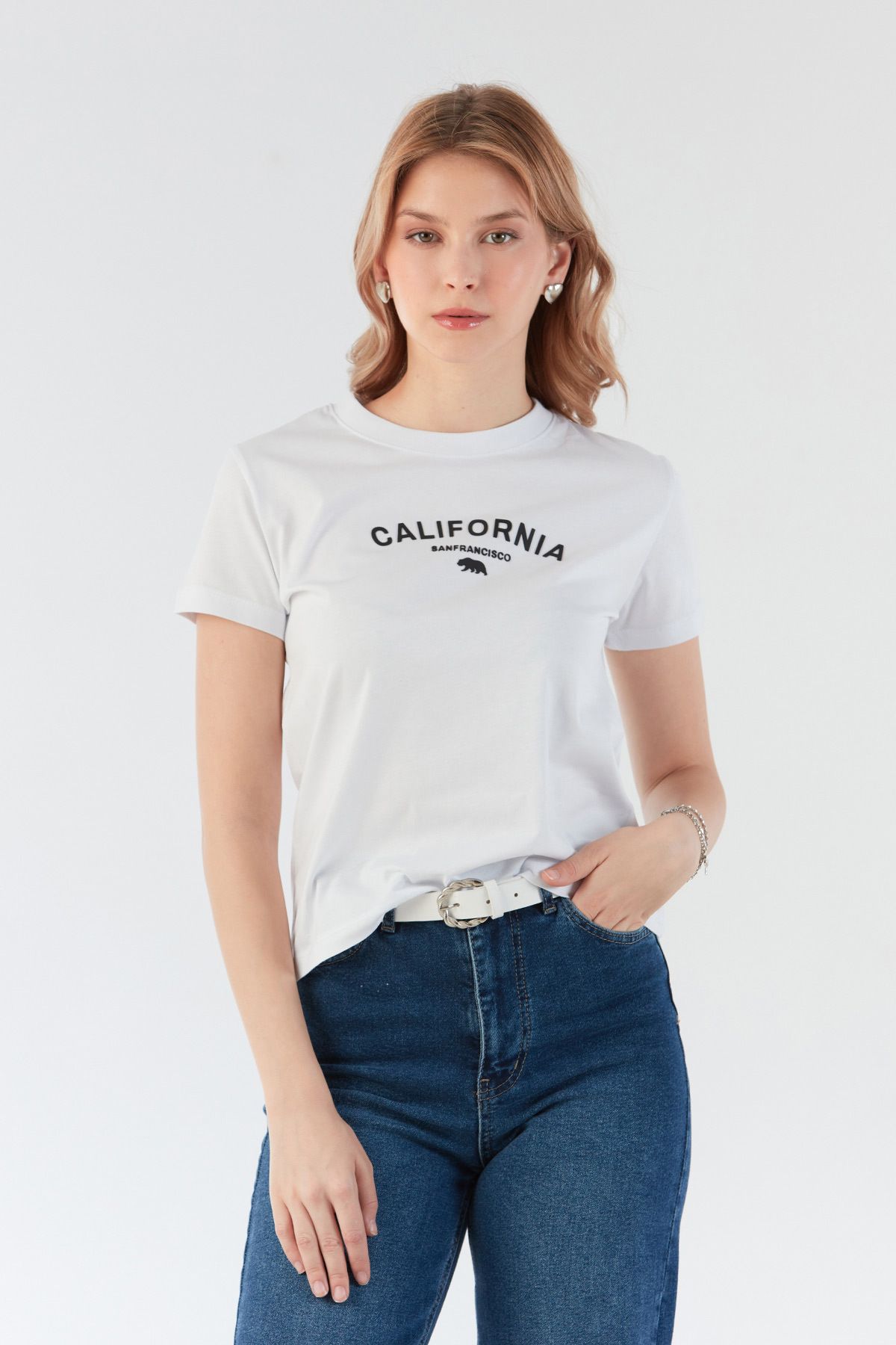 Fulla Moda California Kabartma Baskılı Bisiklet Yaka Tişört