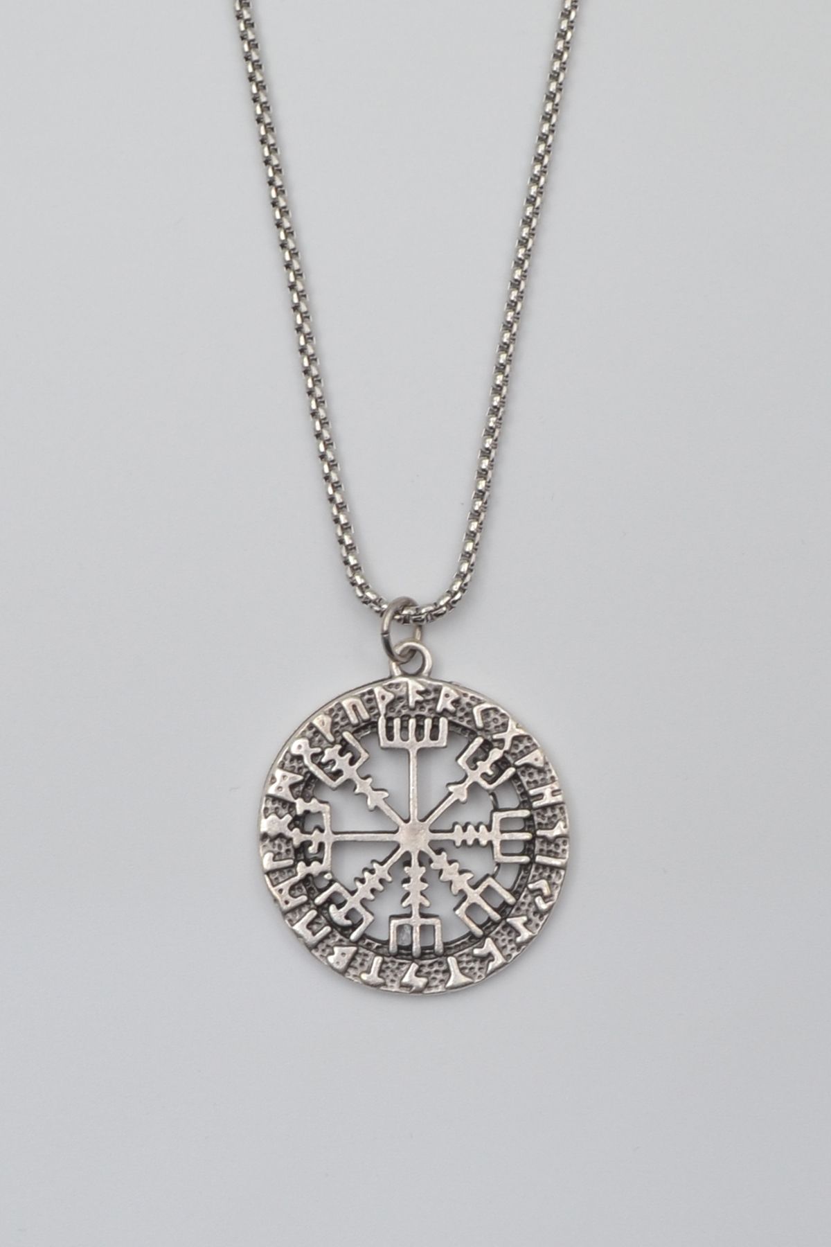 Bu Farklı Viking Pusula Kolye (Vegvisir) - Örme İthal Zincirli Unisex Gümüş Kaplama - 60 cm